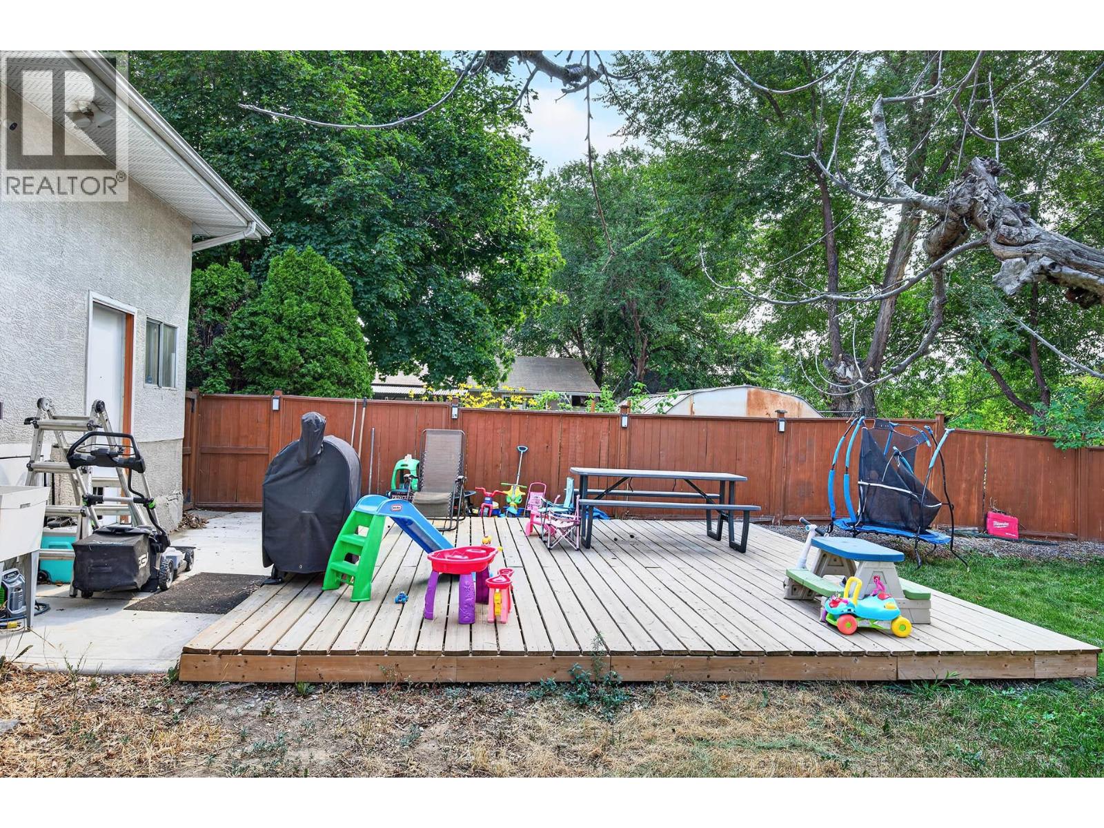 1721 Brunner Avenue, Kamloops, British Columbia  V2B 4K1 - Photo 39 - 10397110