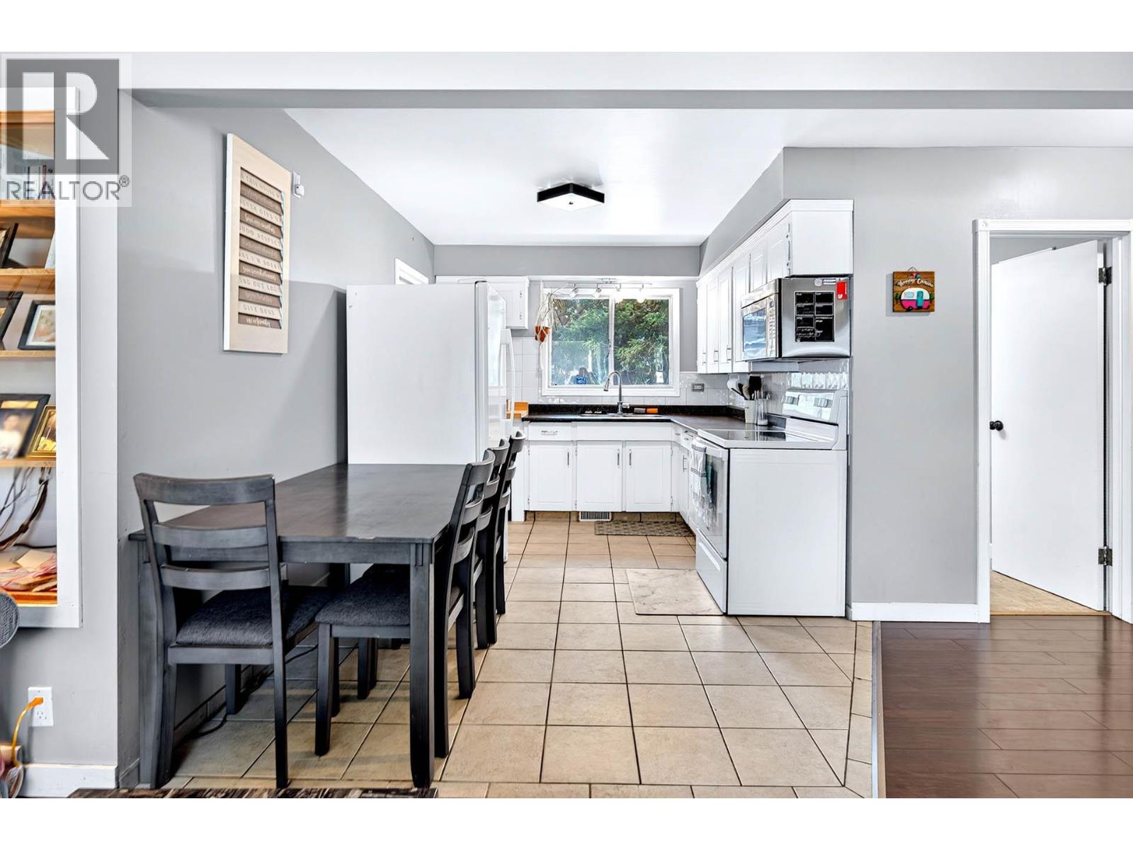 1721 Brunner Avenue, Kamloops, British Columbia  V2B 4K1 - Photo 6 - 10397110