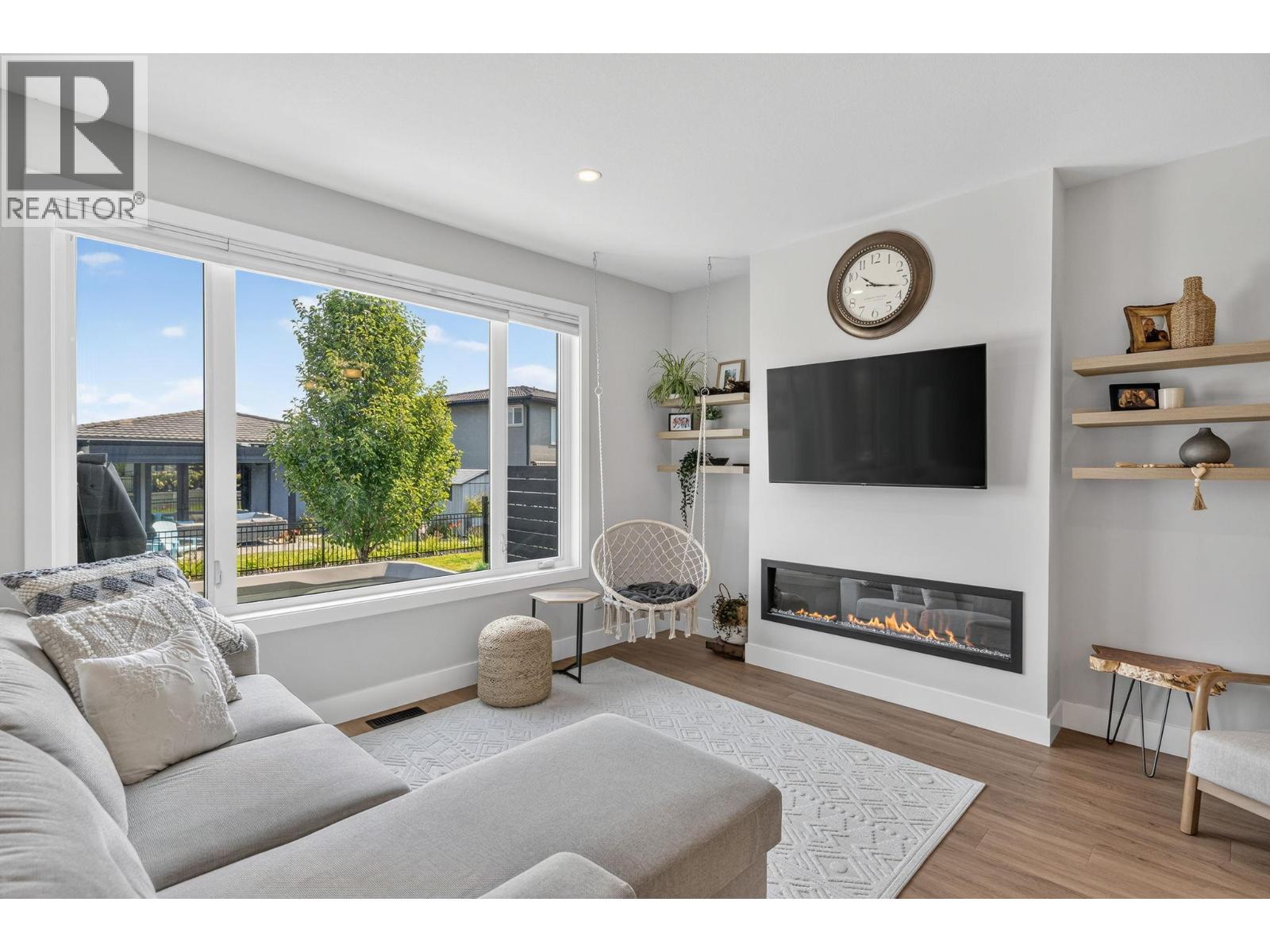 1871 Viewpoint Crescent, Westbank, British Columbia  V1Z 4E1 - Photo 5 - 10397062