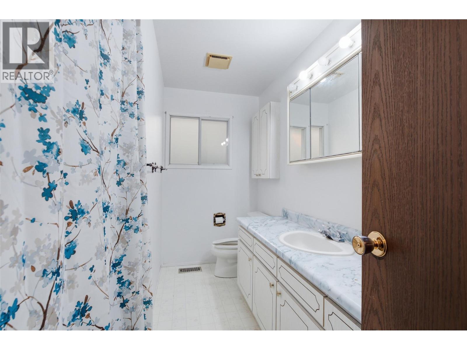 2475 Irvine Avenue, Merritt, British Columbia  V1K 1H4 - Photo 13 - 10397126