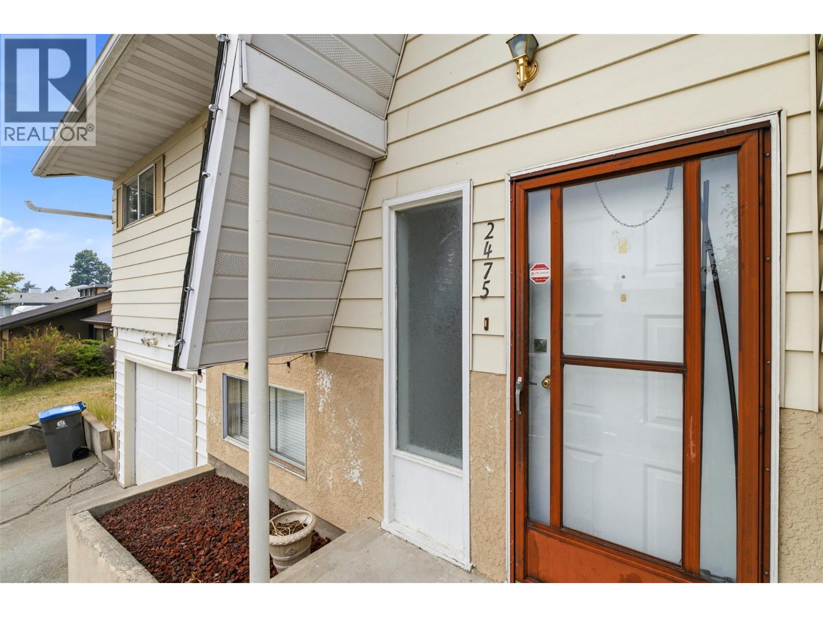 2475 Irvine Avenue, Merritt, British Columbia  V1K 1H4 - Photo 2 - 10397126