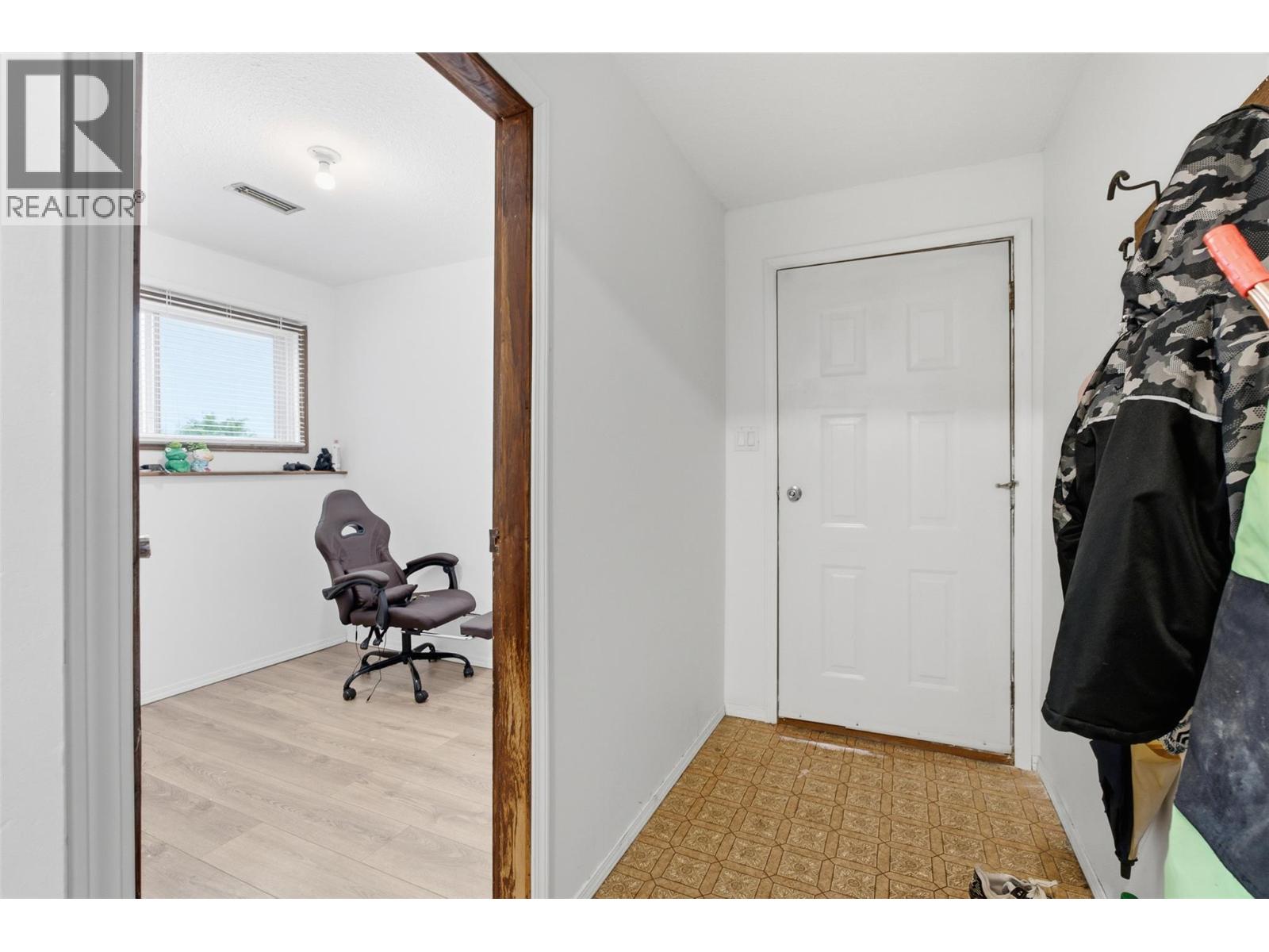 2475 Irvine Avenue, Merritt, British Columbia  V1K 1H4 - Photo 31 - 10397126
