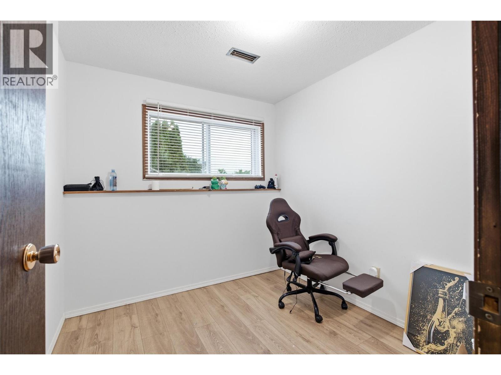 2475 Irvine Avenue, Merritt, British Columbia  V1K 1H4 - Photo 32 - 10397126