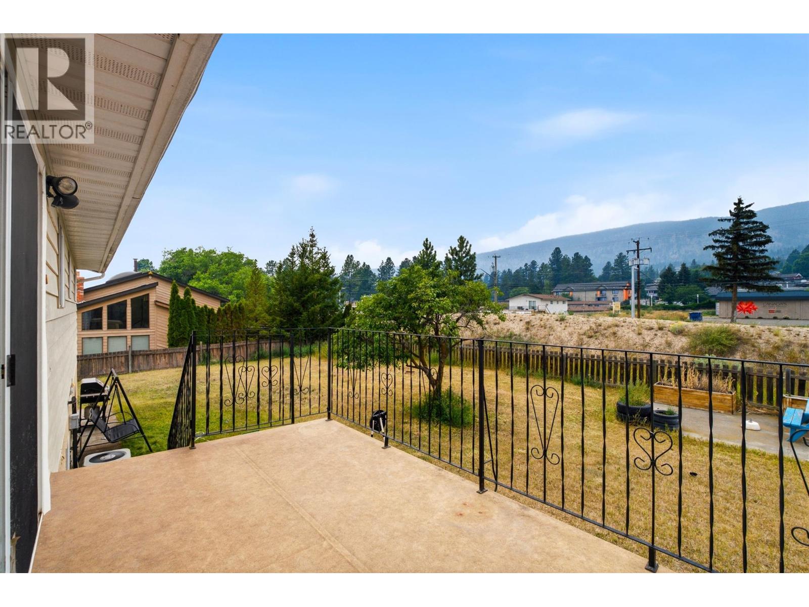 2475 Irvine Avenue, Merritt, British Columbia  V1K 1H4 - Photo 34 - 10397126