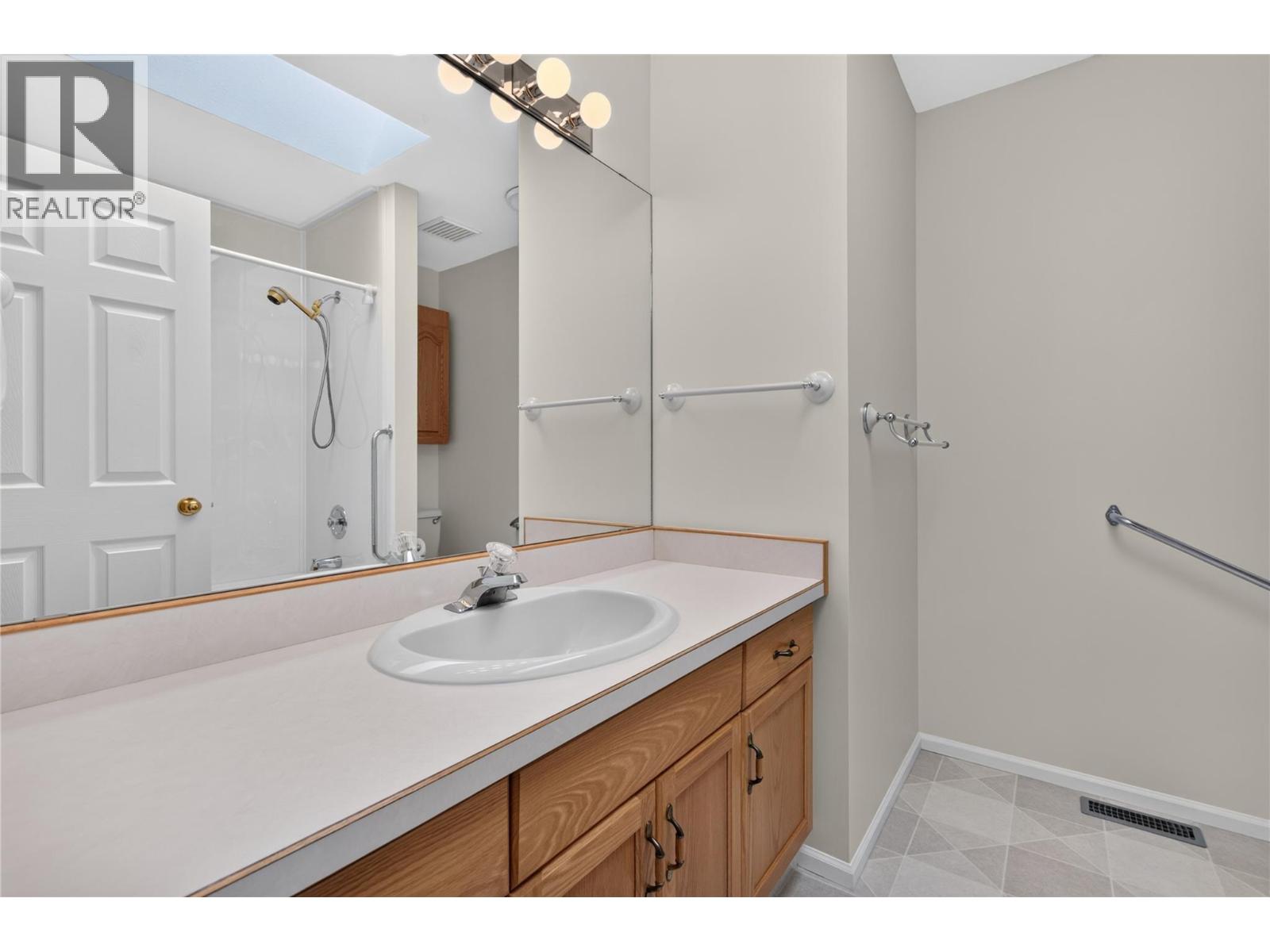 102 Forestbrook Place Unit# 213, Penticton, British Columbia  V2A 7N4 - Photo 22 - 10397042