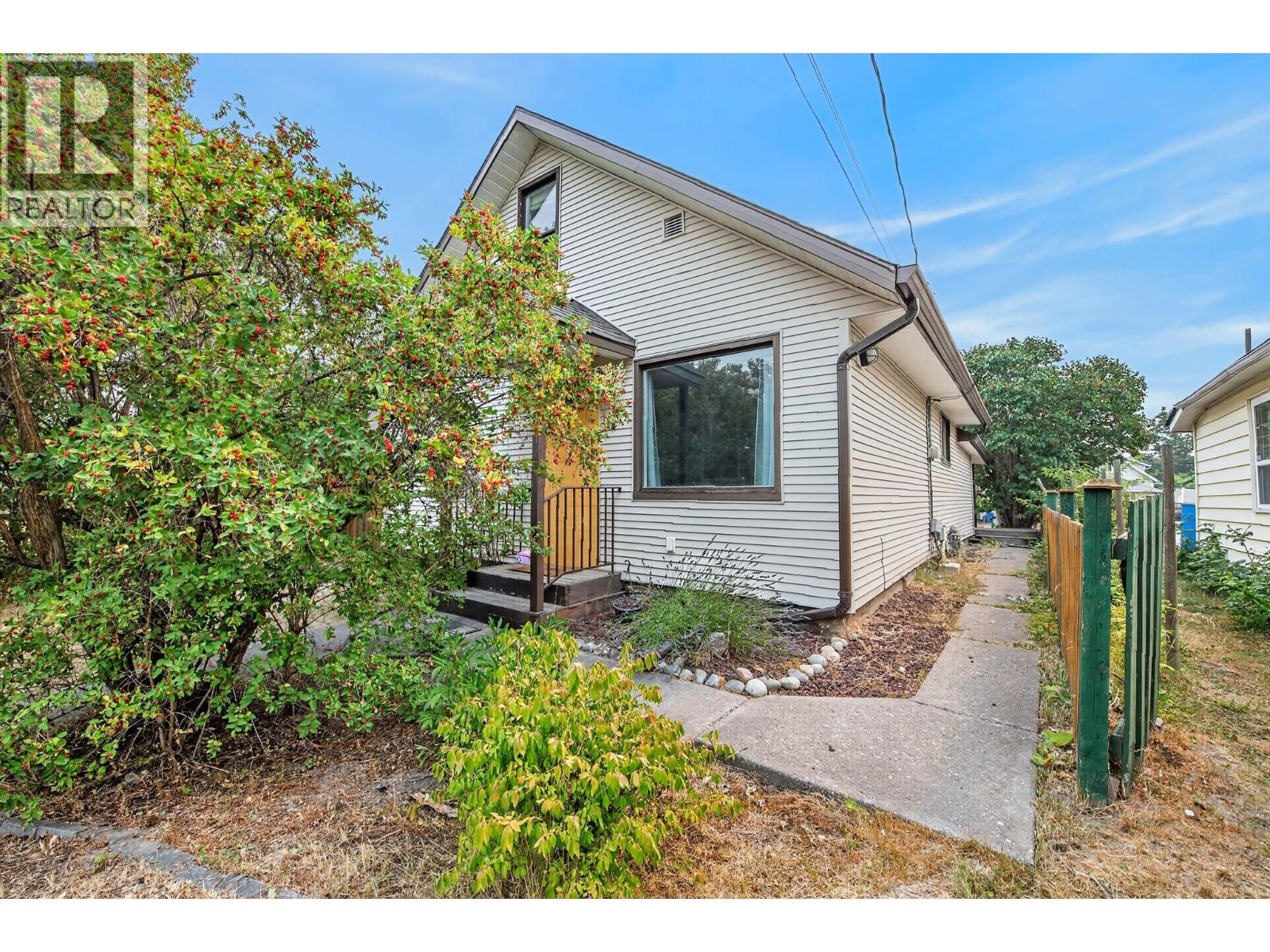 3007 38 Street, Vernon, British Columbia  V1T 6H7 - Photo 1 - 10397043