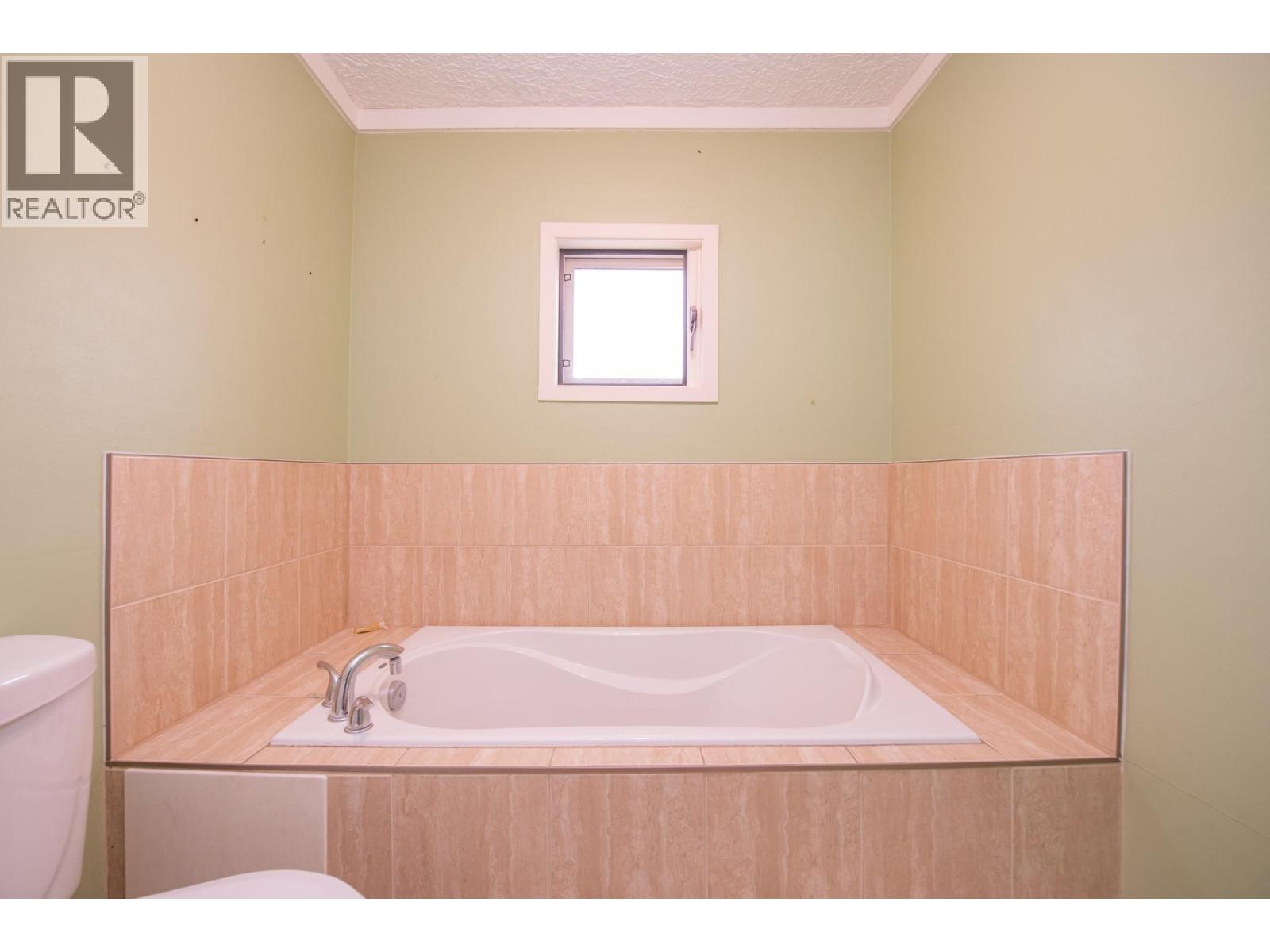3007 38 Street, Vernon, British Columbia  V1T 6H7 - Photo 28 - 10397043