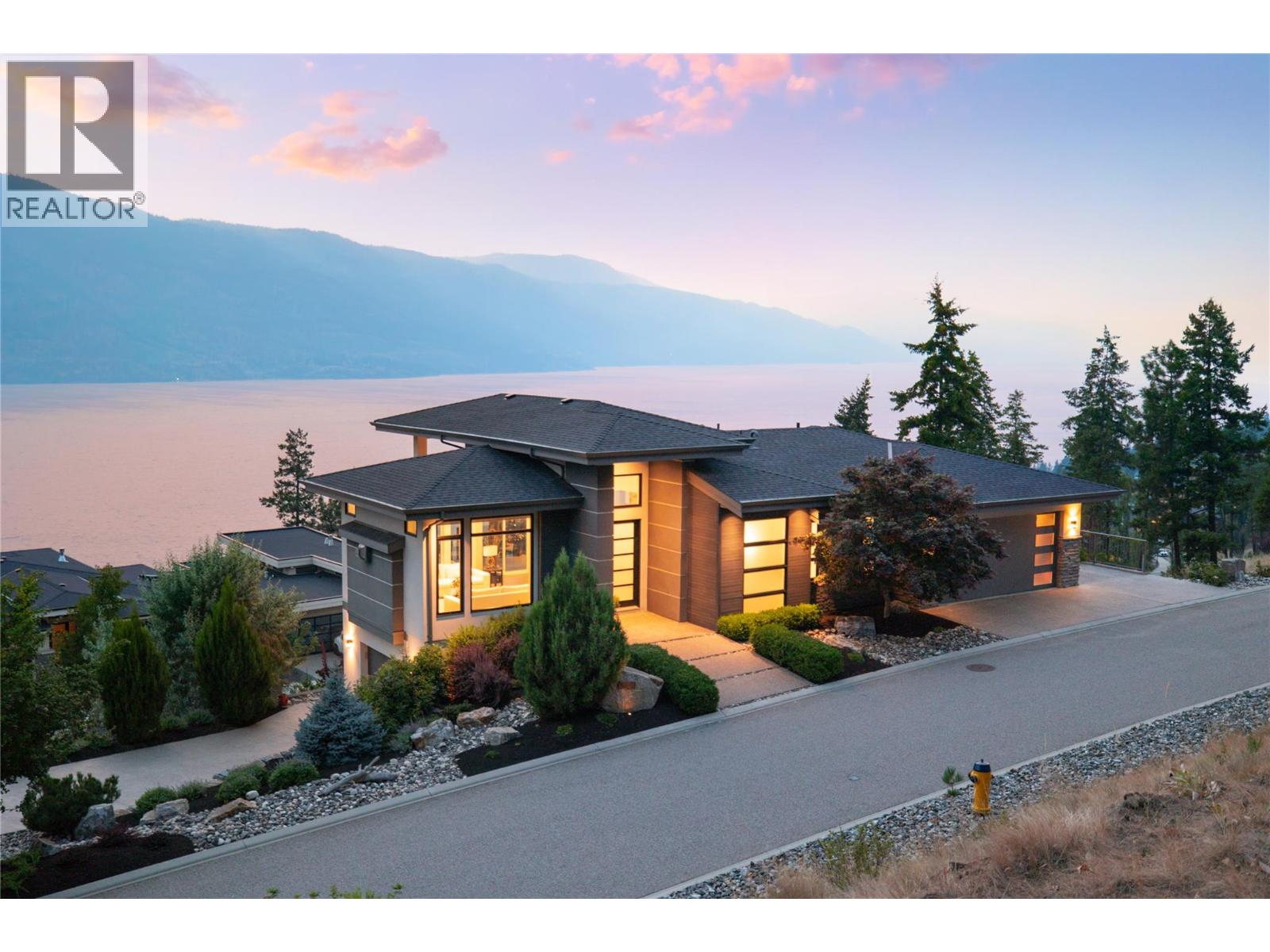 3320 Acacia Lane, Kelowna, British Columbia  V1V 3G1 - Photo 1 - 10395353