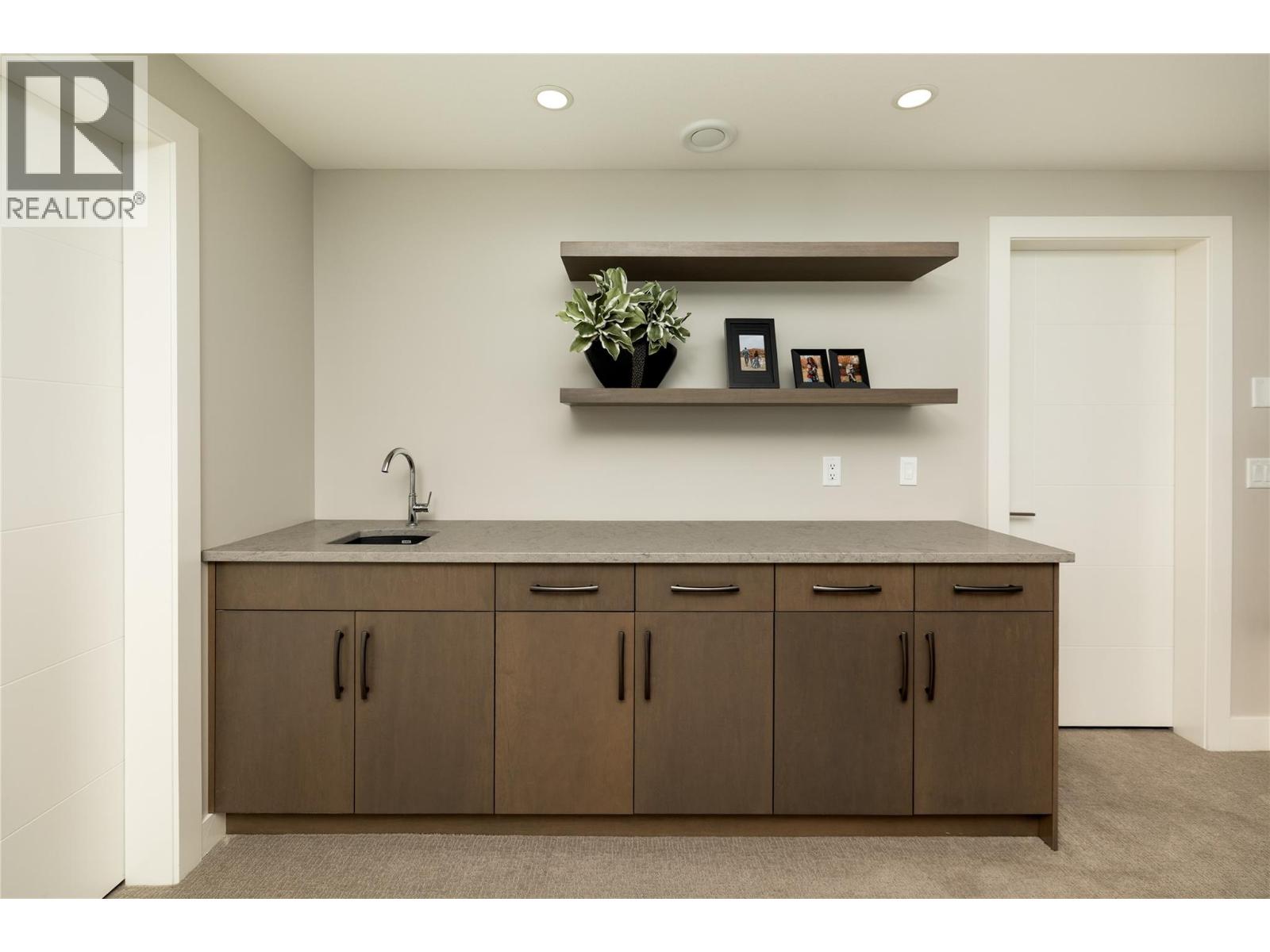 3320 Acacia Lane, Kelowna, British Columbia  V1V 3G1 - Photo 65 - 10395353