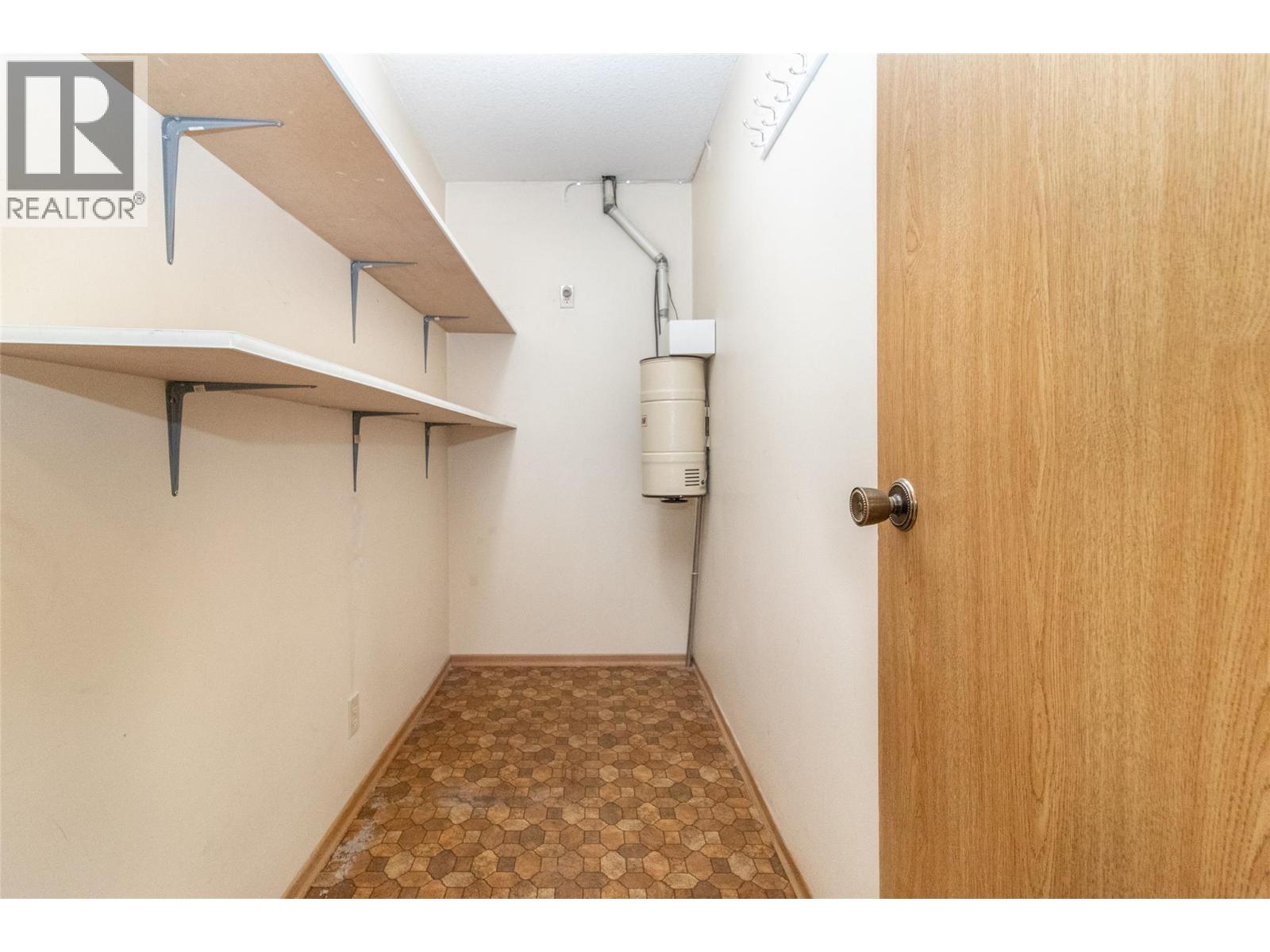1075 Bernard Avenue Unit# 303, Kelowna, British Columbia  V1Y 6P7 - Photo 21 - 10397114