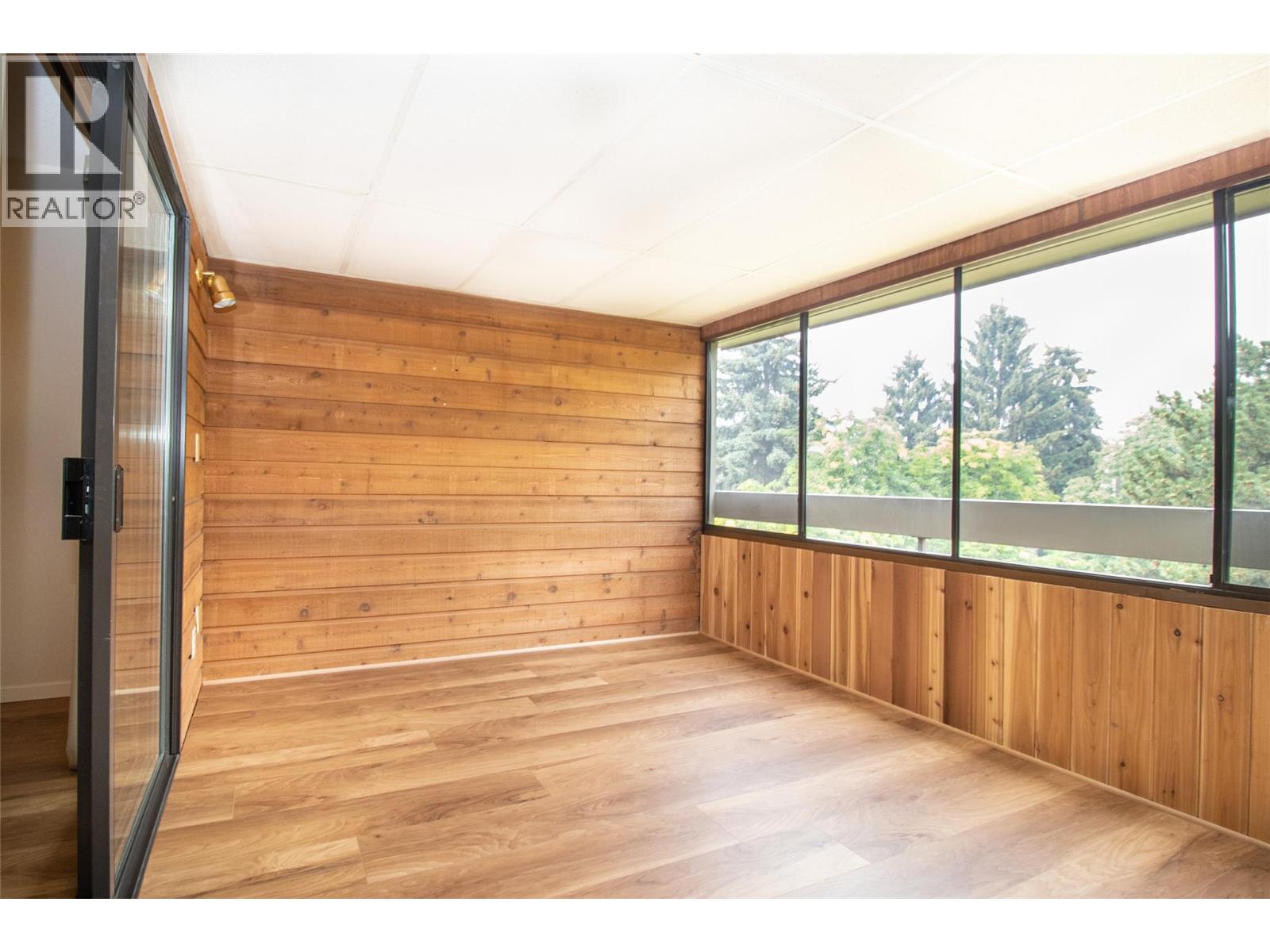 1075 Bernard Avenue Unit# 303, Kelowna, British Columbia  V1Y 6P7 - Photo 6 - 10397114