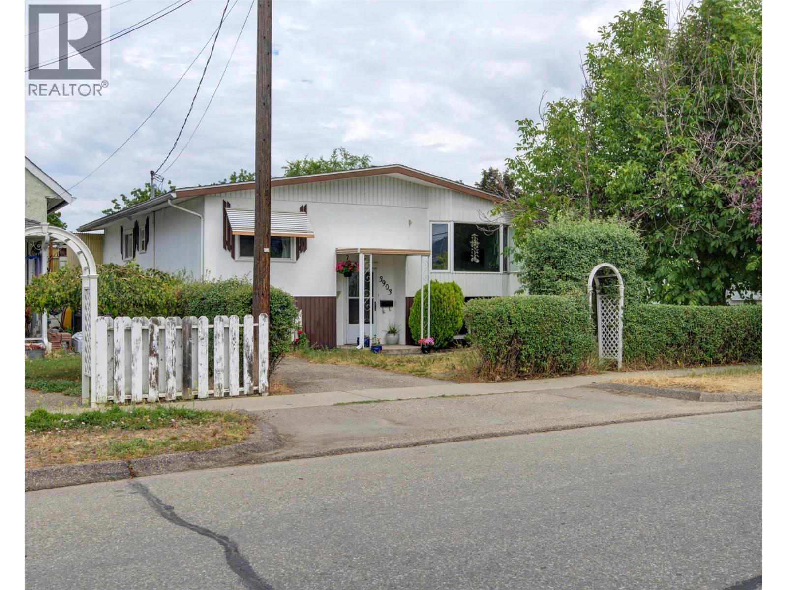 3903 27 Avenue, Vernon, British Columbia  V1T 1S8 - Photo 1 - 10397108