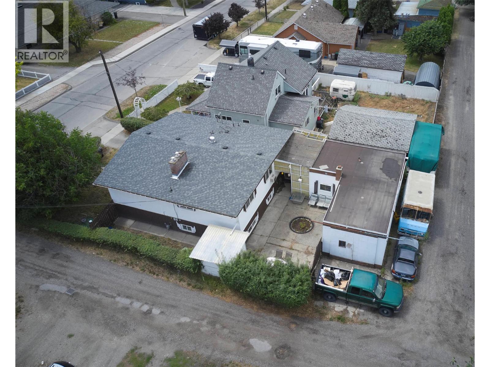 3903 27 Avenue, Vernon, British Columbia  V1T 1S8 - Photo 3 - 10397108