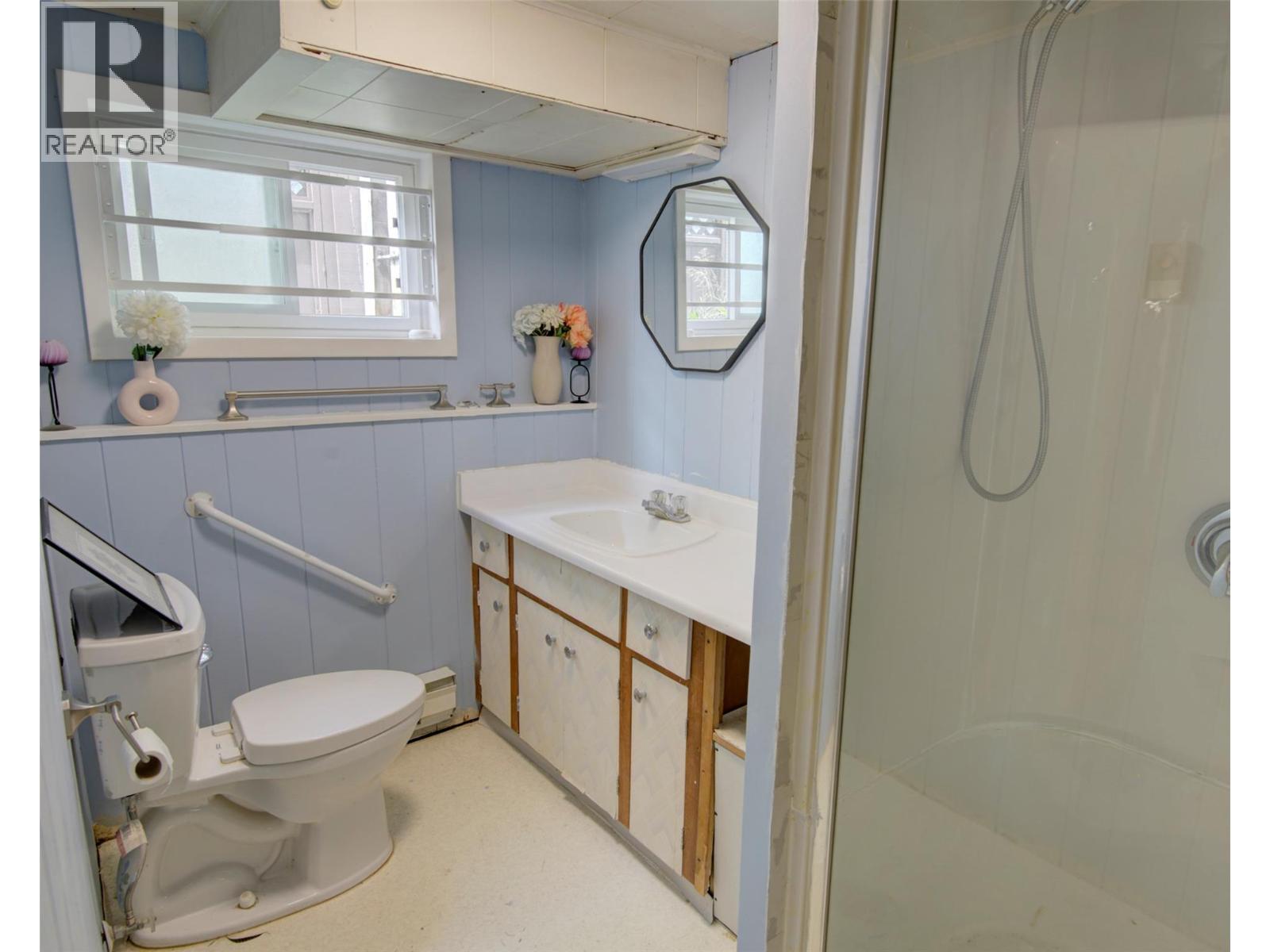 3903 27 Avenue, Vernon, British Columbia  V1T 1S8 - Photo 33 - 10397108