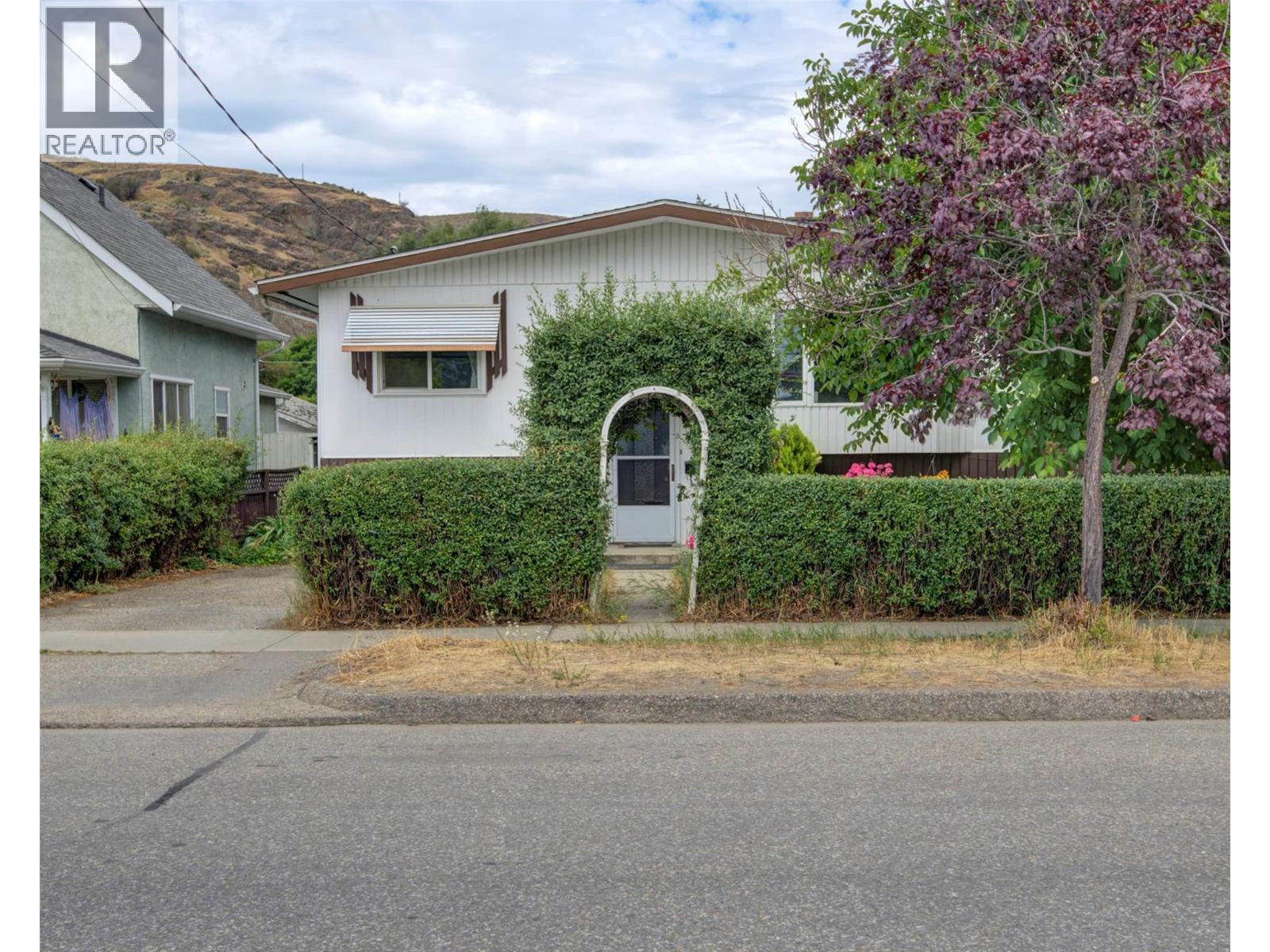 3903 27 Avenue, Vernon, British Columbia  V1T 1S8 - Photo 4 - 10397108