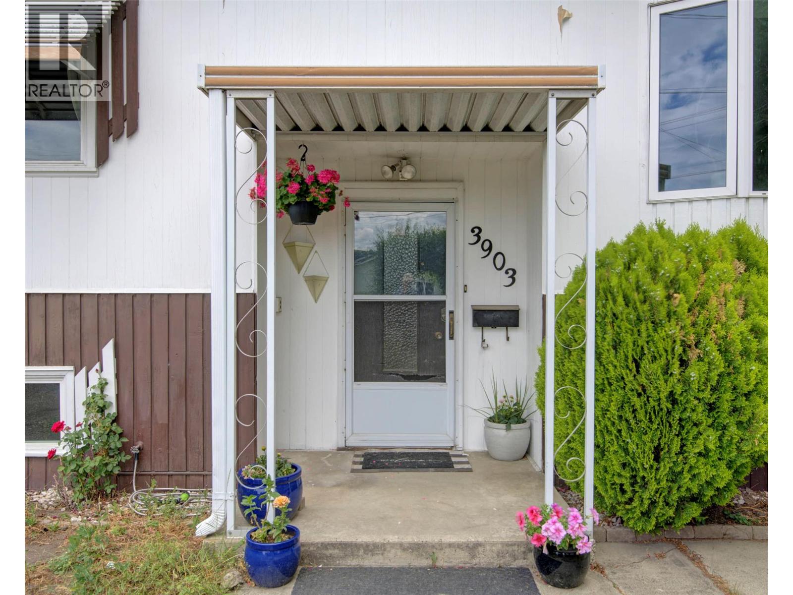 3903 27 Avenue, Vernon, British Columbia  V1T 1S8 - Photo 5 - 10397108