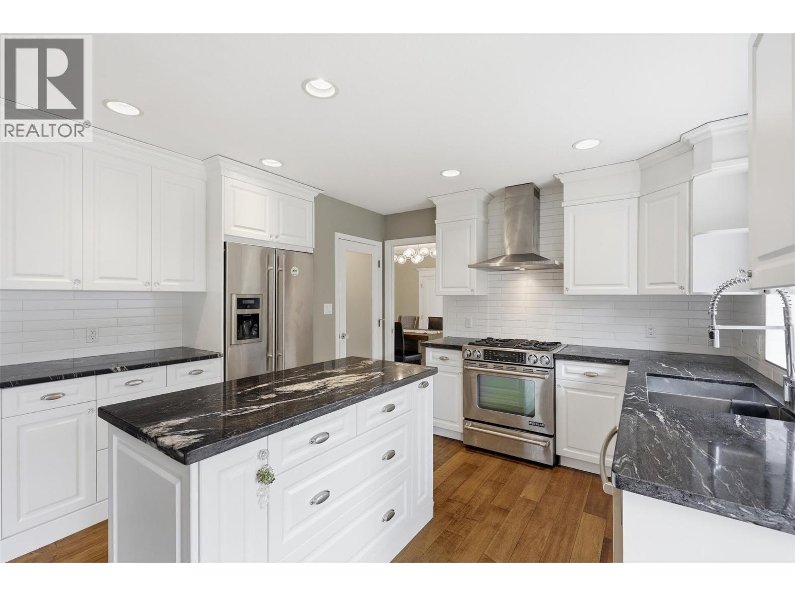 2076 Muirfield Road, Kamloops, British Columbia  V1S 1S6 - Photo 5 - 10397101