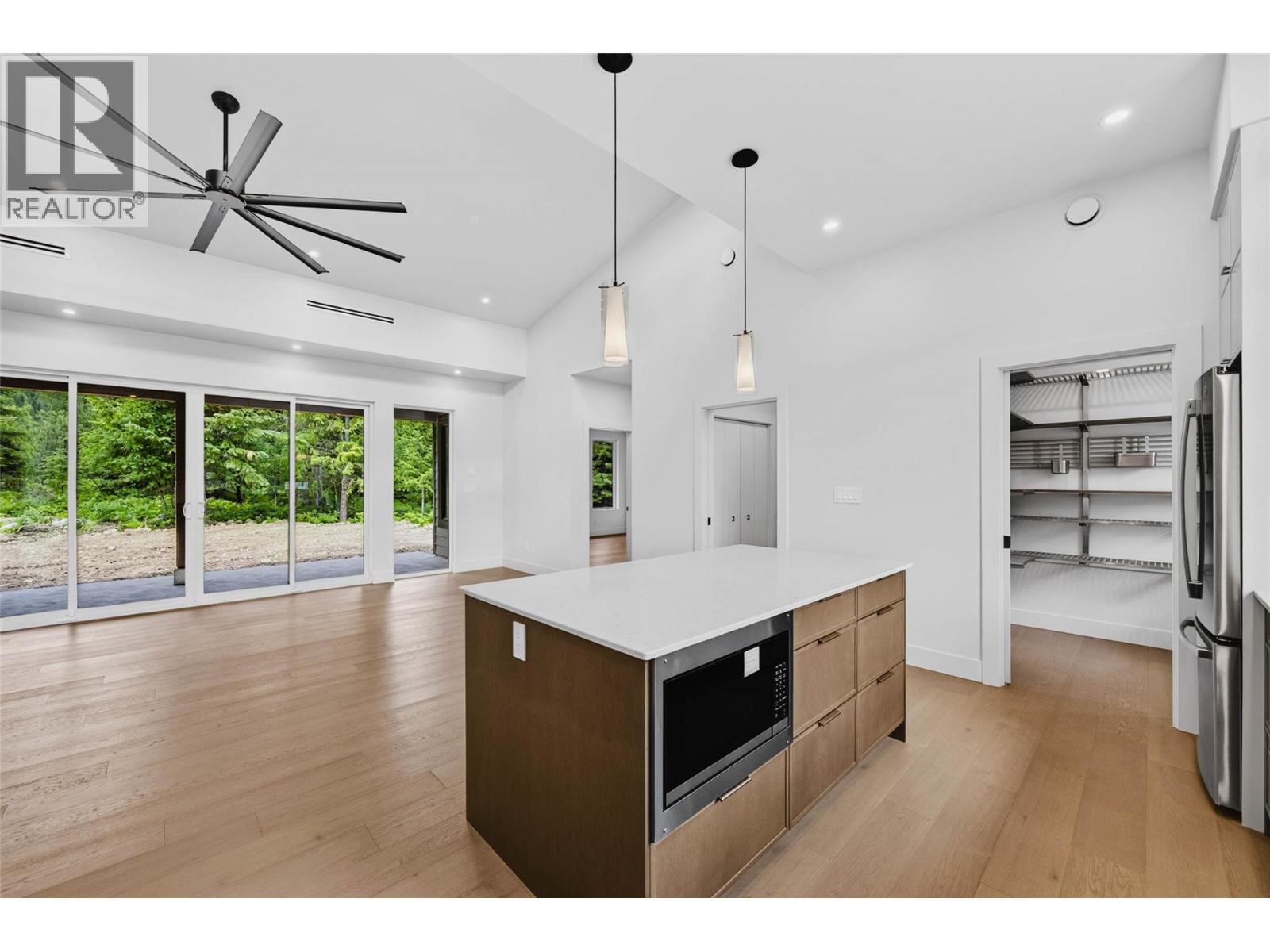 7769 Holt Road, Balfour, British Columbia  V0G 1C0 - Photo 12 - 10397081