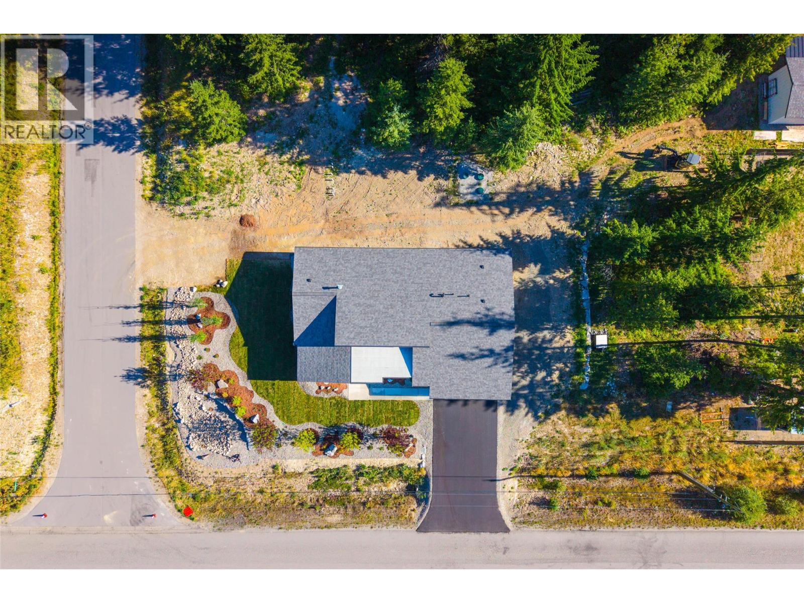7769 Holt Road, Balfour, British Columbia  V0G 1C0 - Photo 2 - 10397081