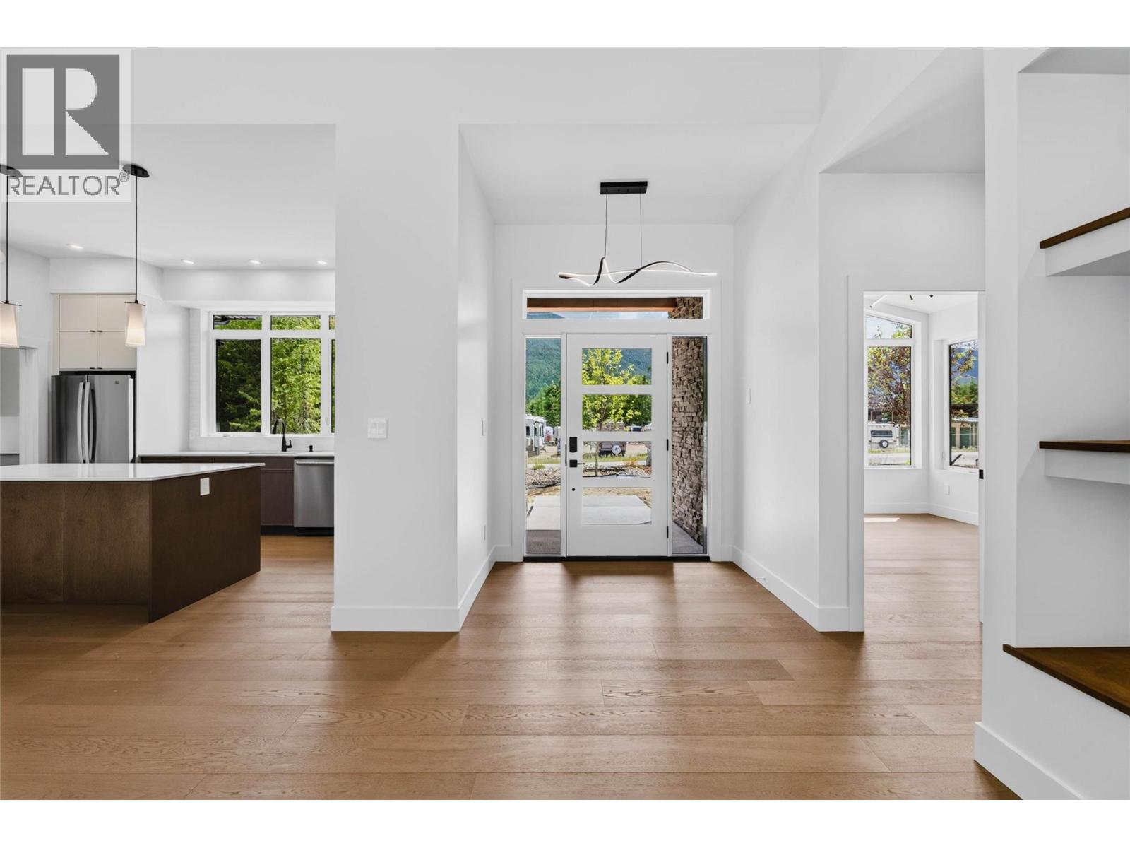 7769 Holt Road, Balfour, British Columbia  V0G 1C0 - Photo 6 - 10397081
