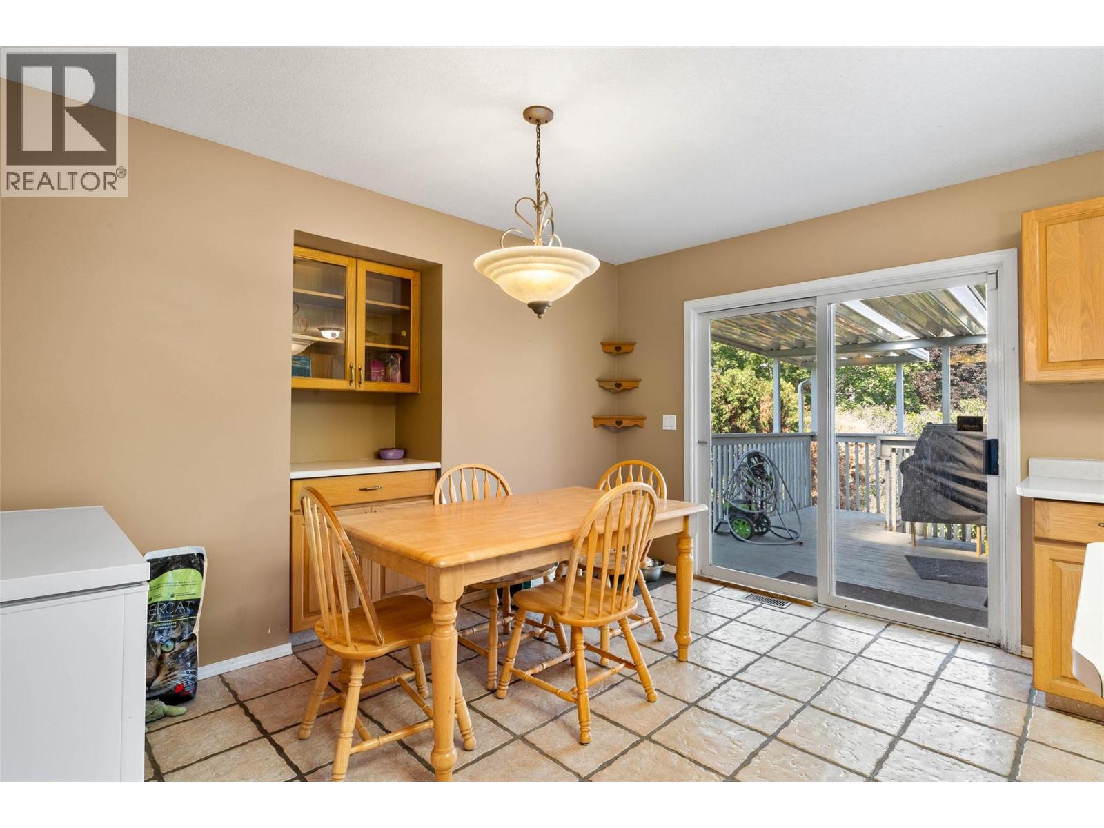219 Strom Road, Kamloops, British Columbia  V2C 4M1 - Photo 9 - 10396136