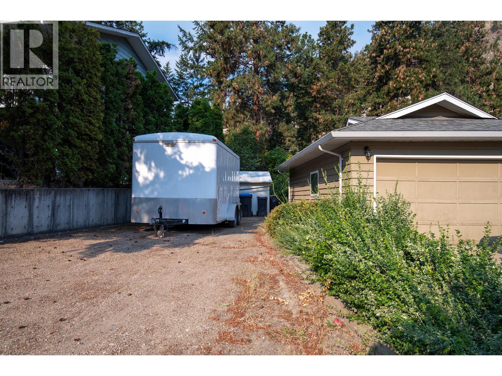 12692 Ponderosa Drive, Lake Country, British Columbia  V4V 2G9 - Photo 2 - 10396863