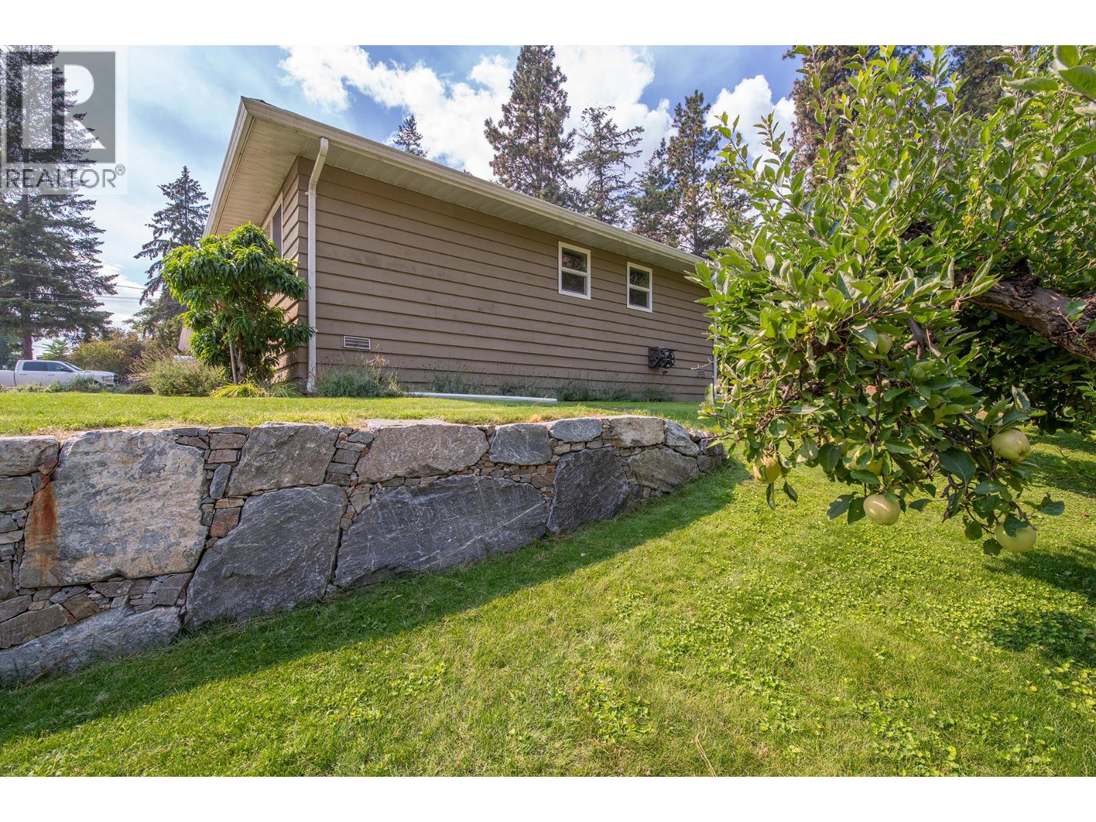 12692 Ponderosa Drive, Lake Country, British Columbia  V4V 2G9 - Photo 8 - 10396863