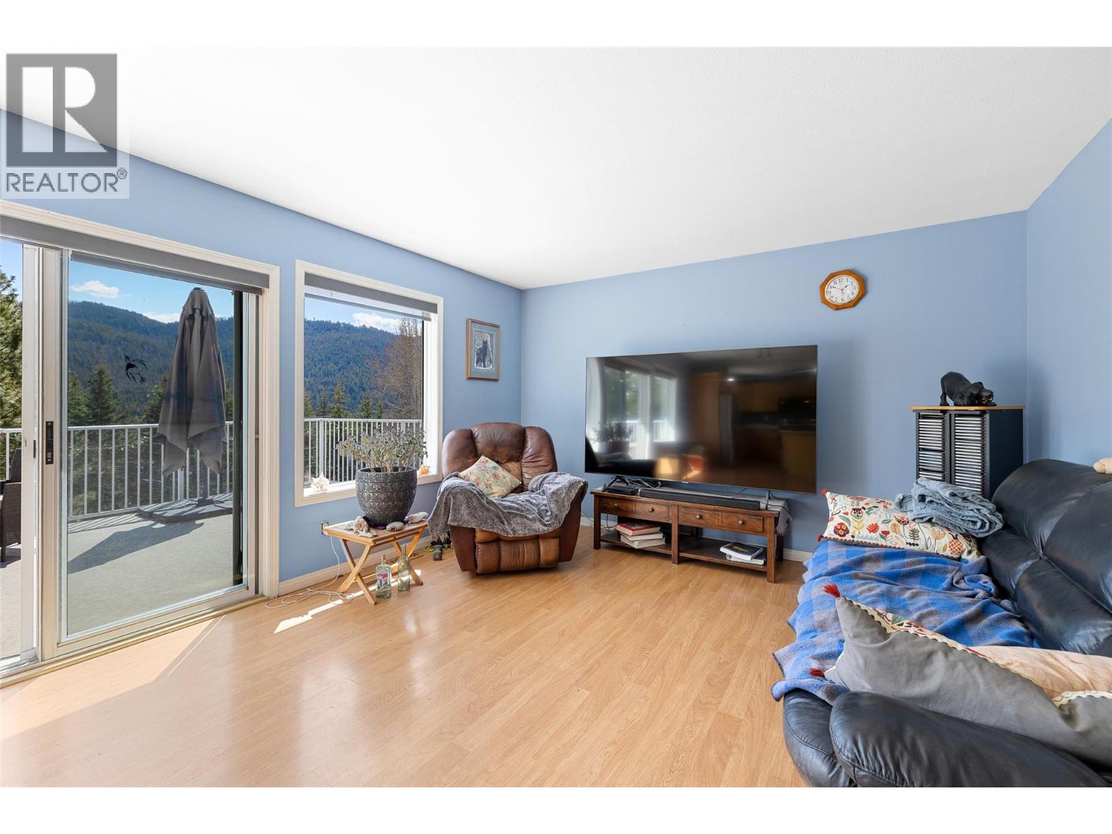 7114 Goshawk Road, Kelowna, British Columbia  V1P 1H9 - Photo 9 - 10397169