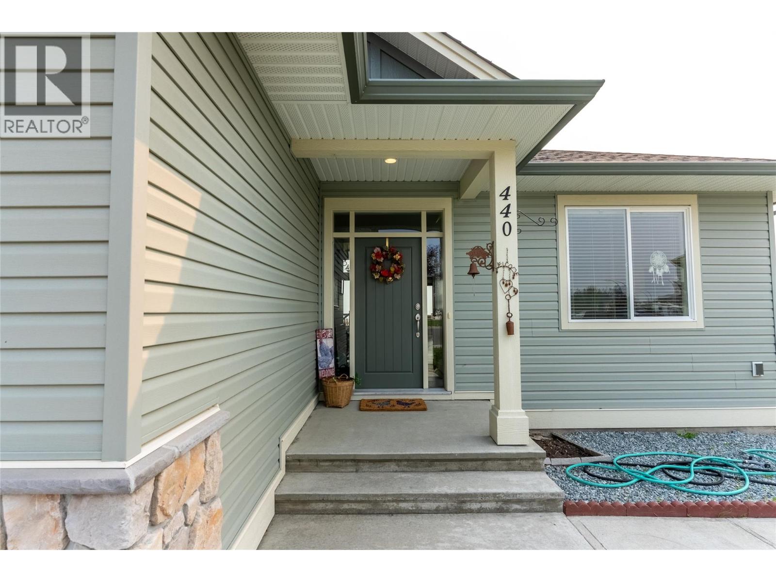 440 Aralia Place, Logan Lake, British Columbia  V0K 1W0 - Photo 2 - 10397112