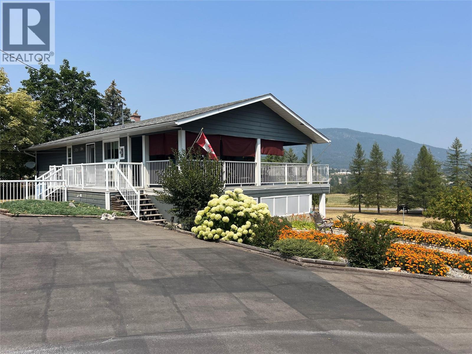 3765 Crestview Road, Creston, British Columbia  V0B 1G2 - Photo 1 - 10396899