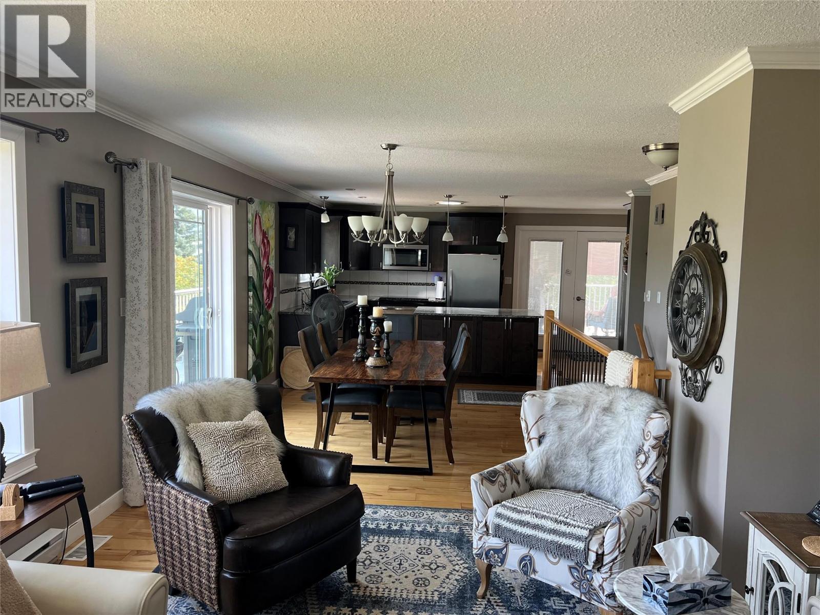 3765 Crestview Road, Creston, British Columbia  V0B 1G2 - Photo 10 - 10396899