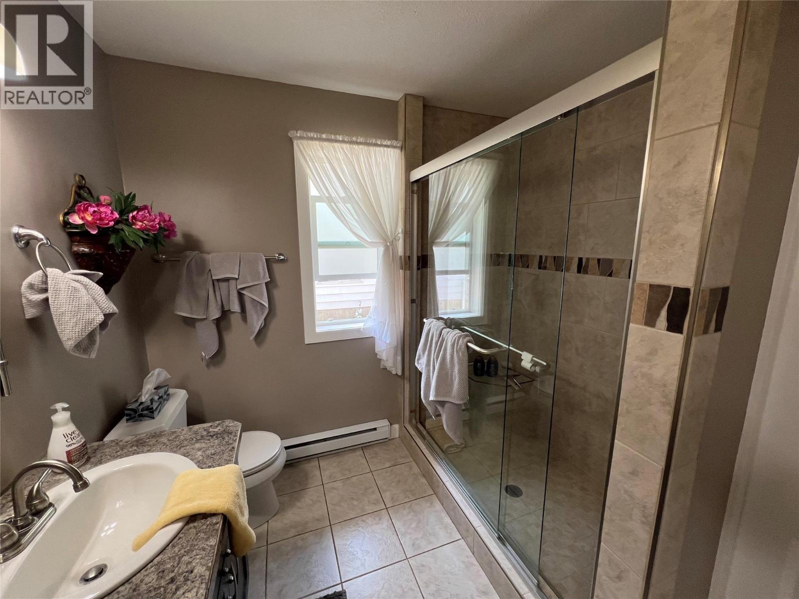 3765 Crestview Road, Creston, British Columbia  V0B 1G2 - Photo 18 - 10396899