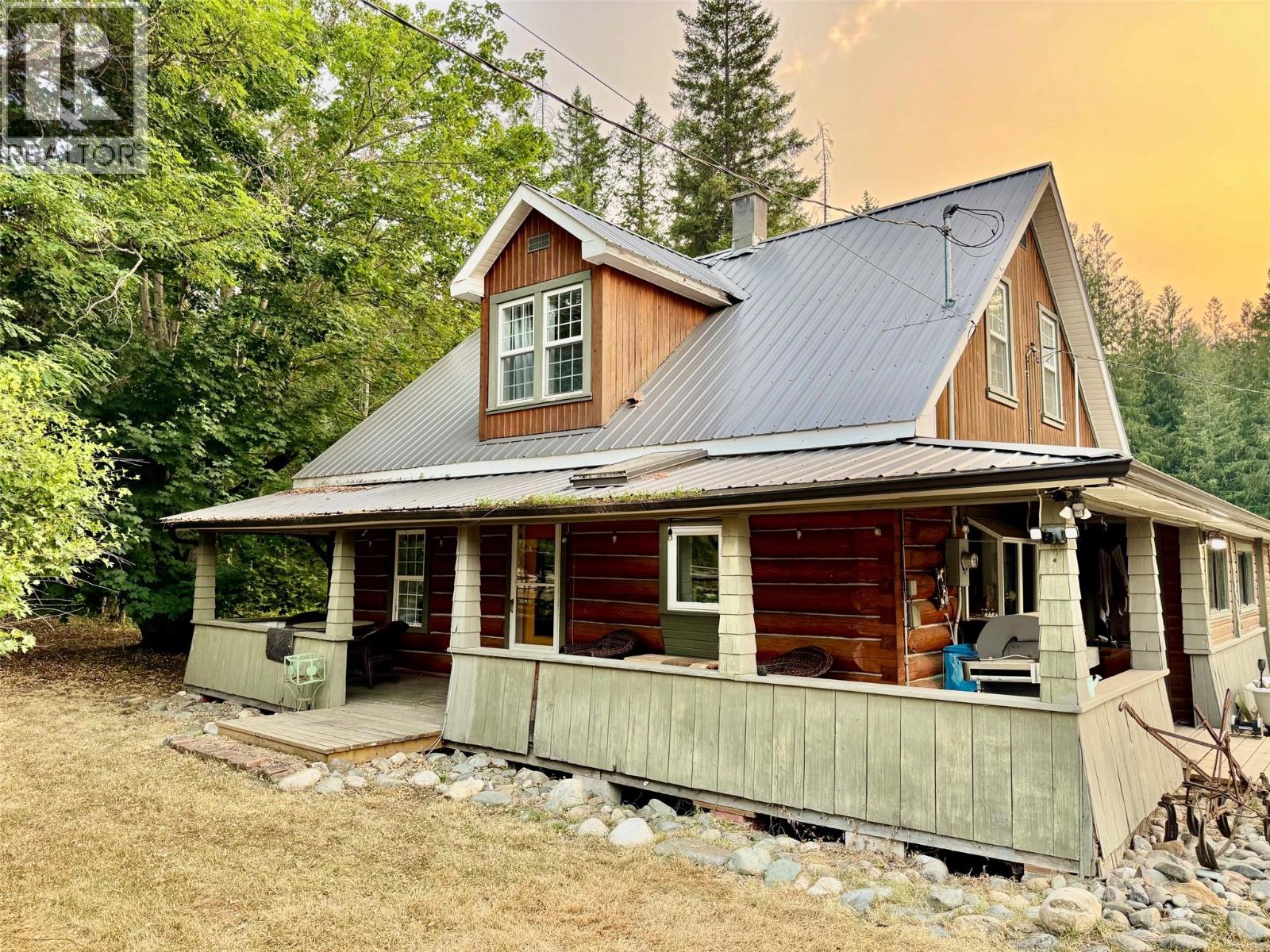 159 North Fork Road, Cherryville, British Columbia  V0E 2G3 - Photo 1 - 10396475