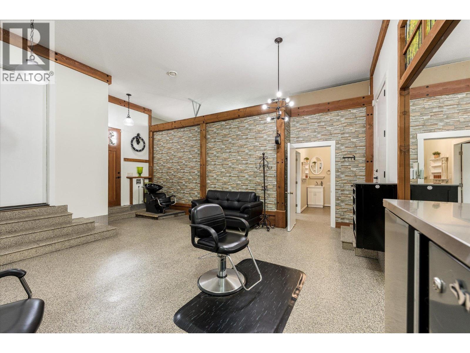 12002 Middleton Road, Lake Country, British Columbia  V4V 1G9 - Photo 44 - 10397064