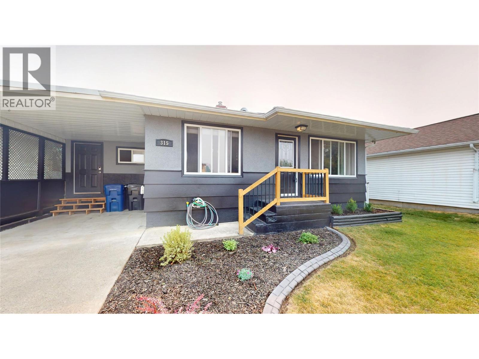 315 5 Street S, Cranbrook, British Columbia  V1C 1J5 - Photo 3 - 10397152