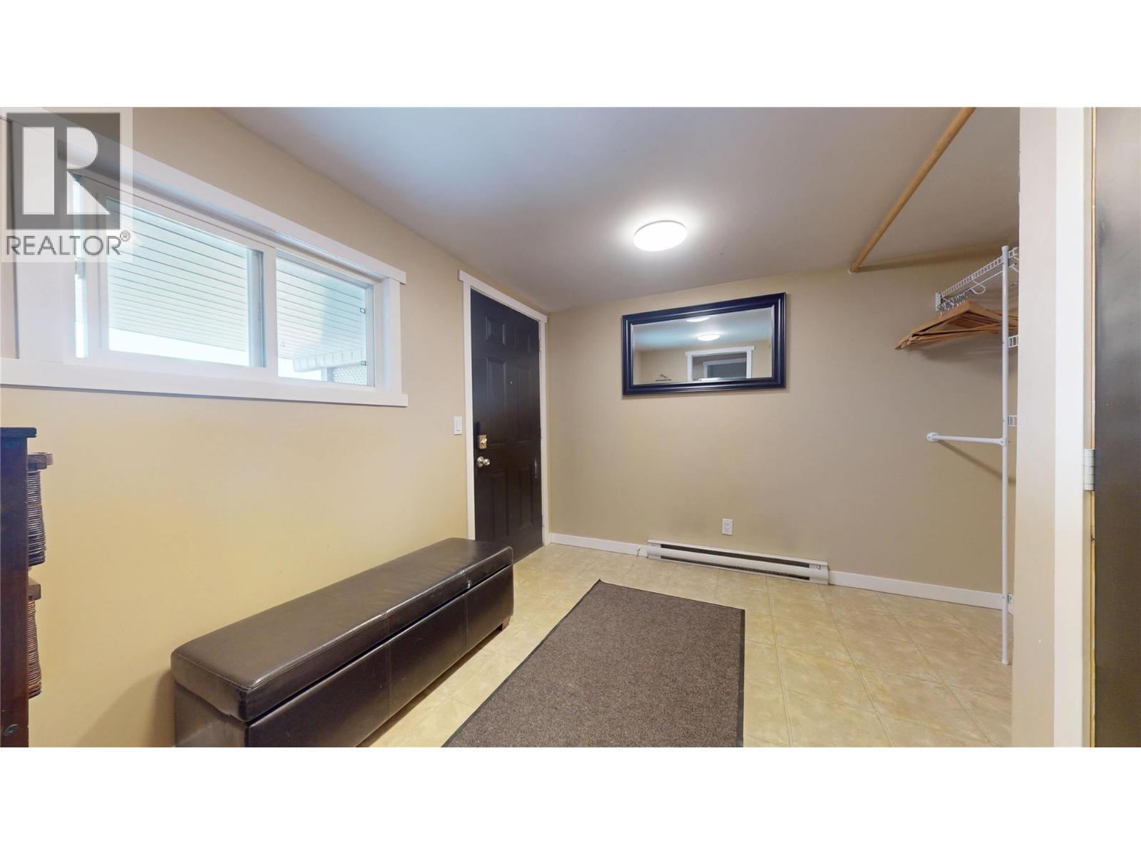 315 5 Street S, Cranbrook, British Columbia  V1C 1J5 - Photo 4 - 10397152