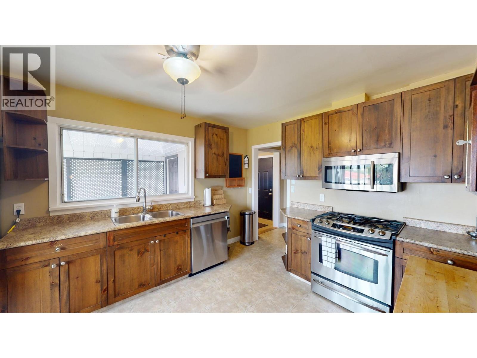 315 5 Street S, Cranbrook, British Columbia  V1C 1J5 - Photo 6 - 10397152