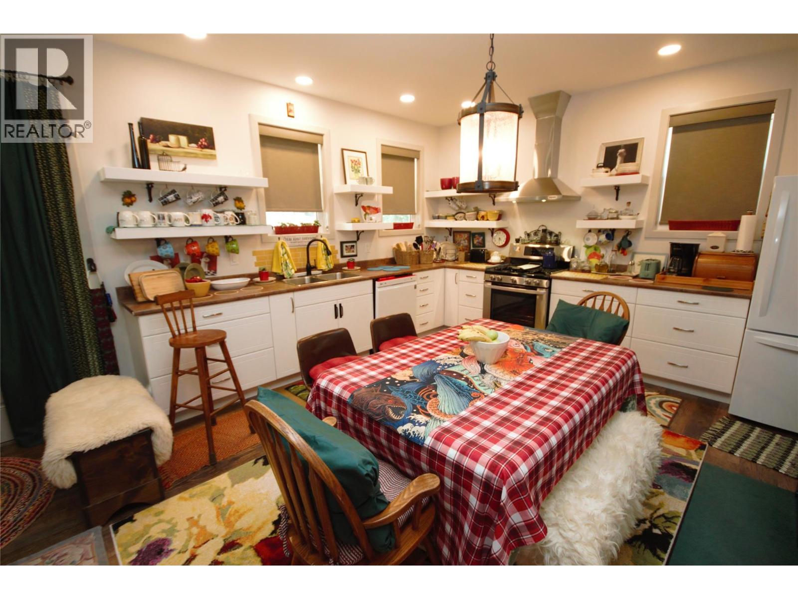 6941 Meadows Drive, Oliver, British Columbia  V0H 1T4 - Photo 7 - 10397044