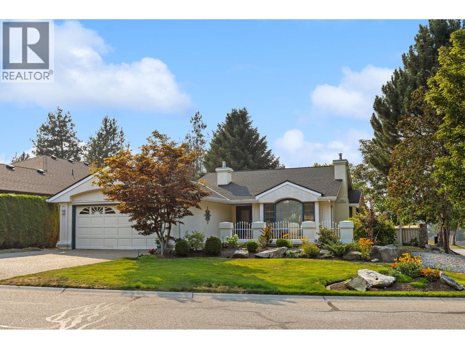 4000 Gallaghers Terrace, Kelowna, British Columbia  V1W 3Z8 - Photo 1 - 10396219