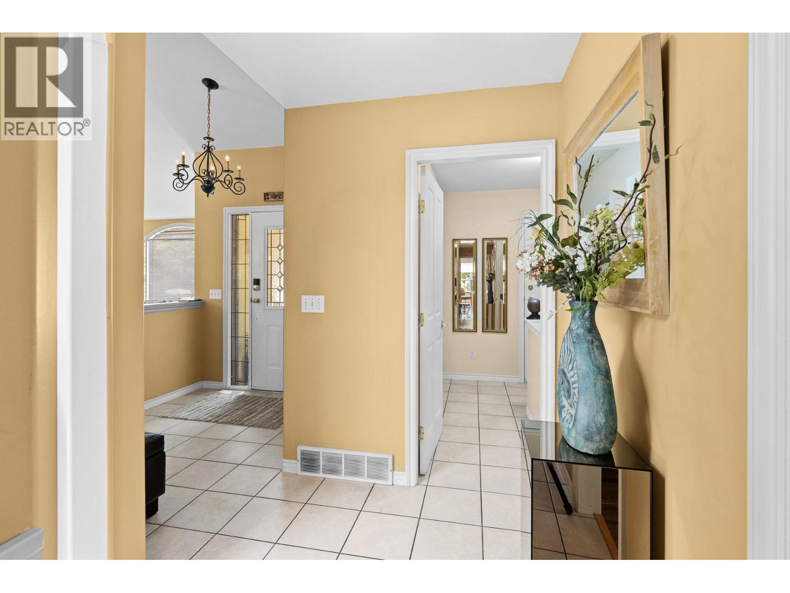 4000 Gallaghers Terrace, Kelowna, British Columbia  V1W 3Z8 - Photo 10 - 10396219