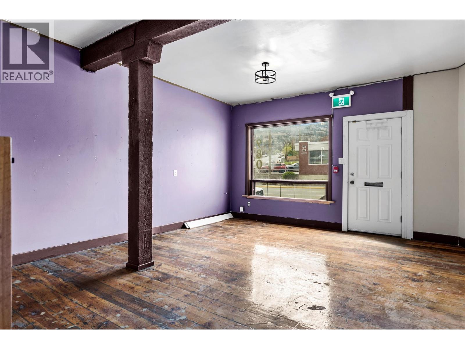 980 Victoria Street, Kamloops, British Columbia  V2C 2B9 - Photo 2 - 10397196