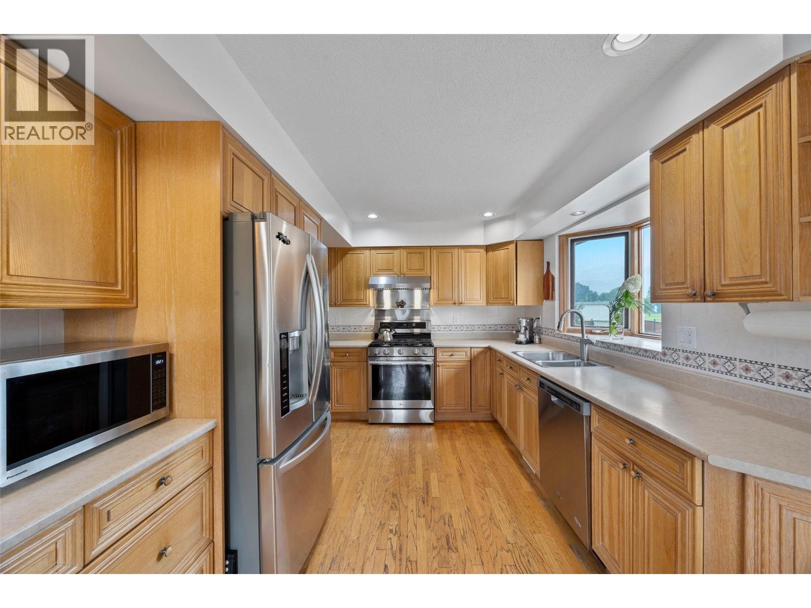 1670 Happyvale Avenue, Kamloops, British Columbia  V2B 4H2 - Photo 11 - 10396928