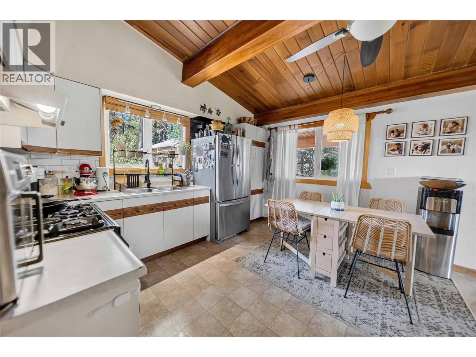 6740 Rosen Lake Road, Jaffray, British Columbia  V0B 1T0 - Photo 14 - 10396262