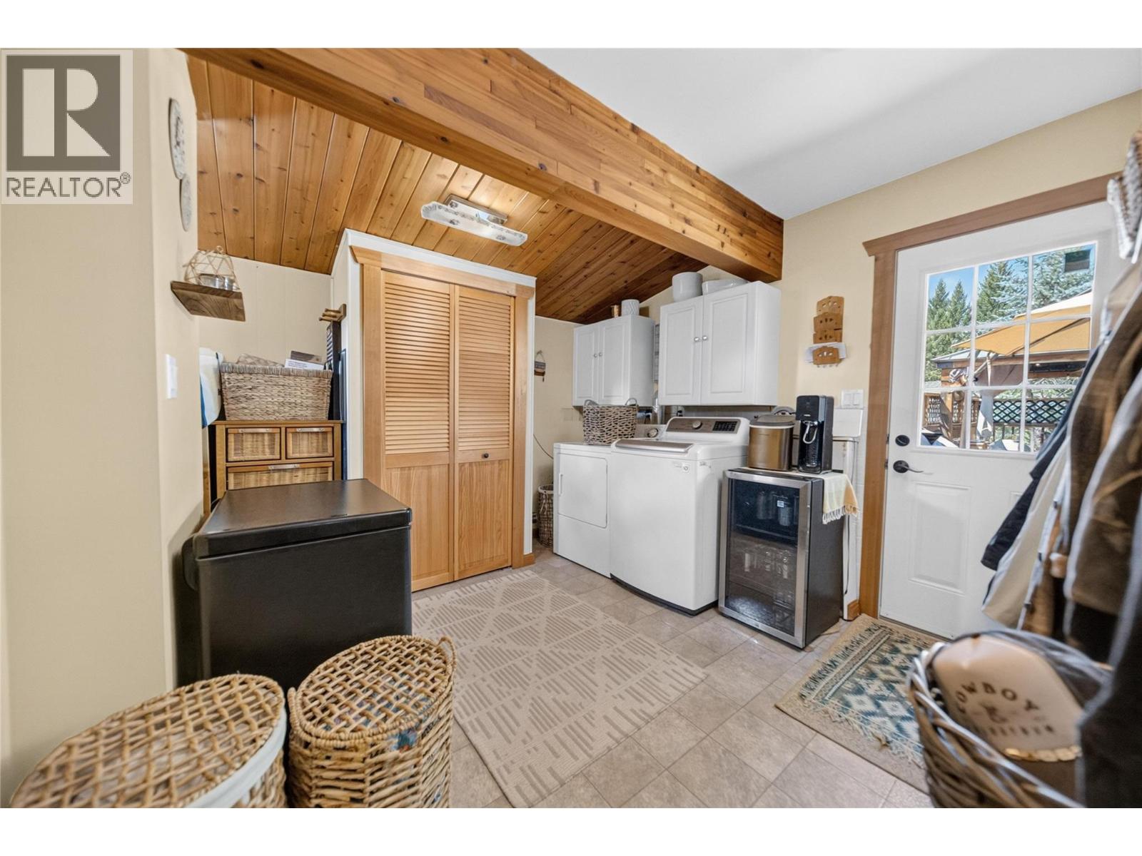 6740 Rosen Lake Road, Jaffray, British Columbia  V0B 1T0 - Photo 22 - 10396262