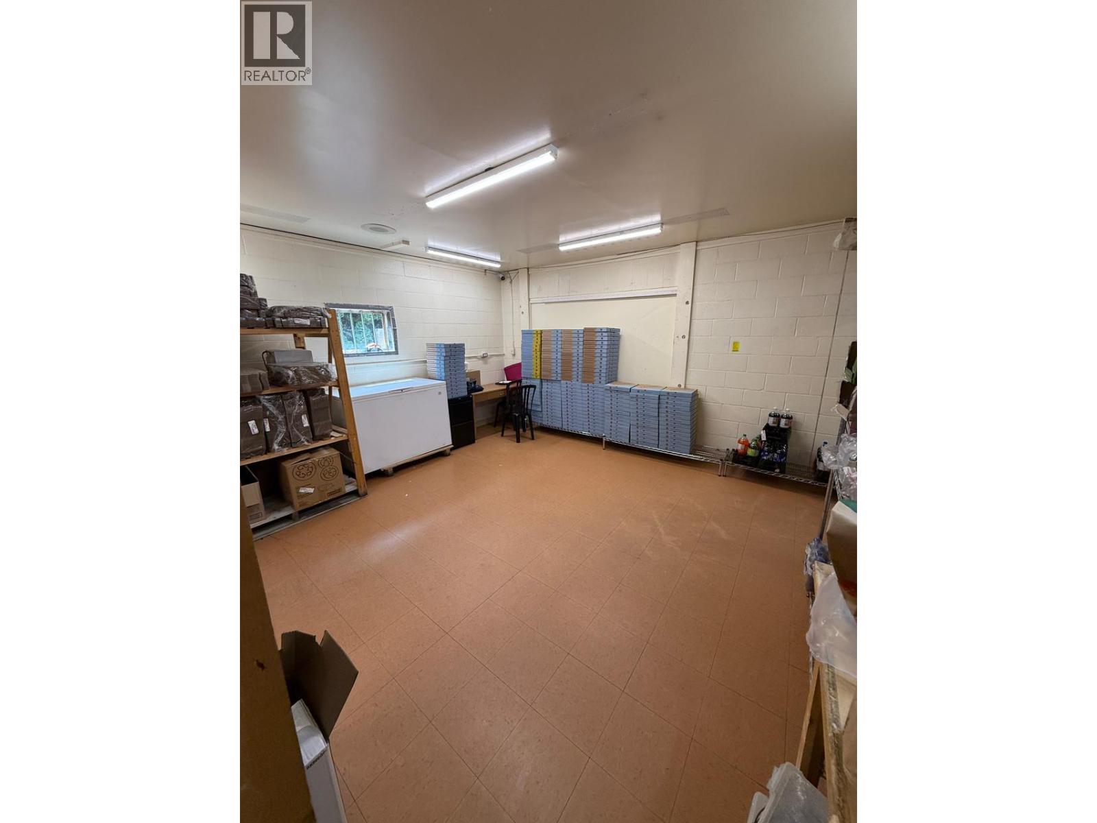 216 Anderson Street, Nelson, British Columbia  V1L 3X7 - Photo 4 - 10397215