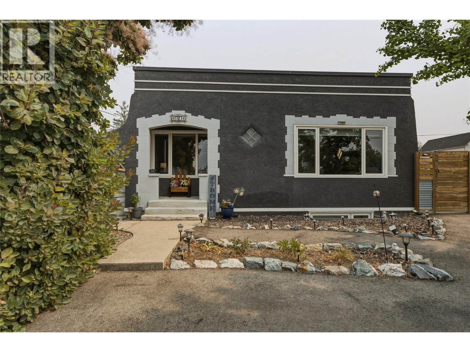 1701 34 Street, Vernon, British Columbia  V1T 5V7 - Photo 1 - 10397205