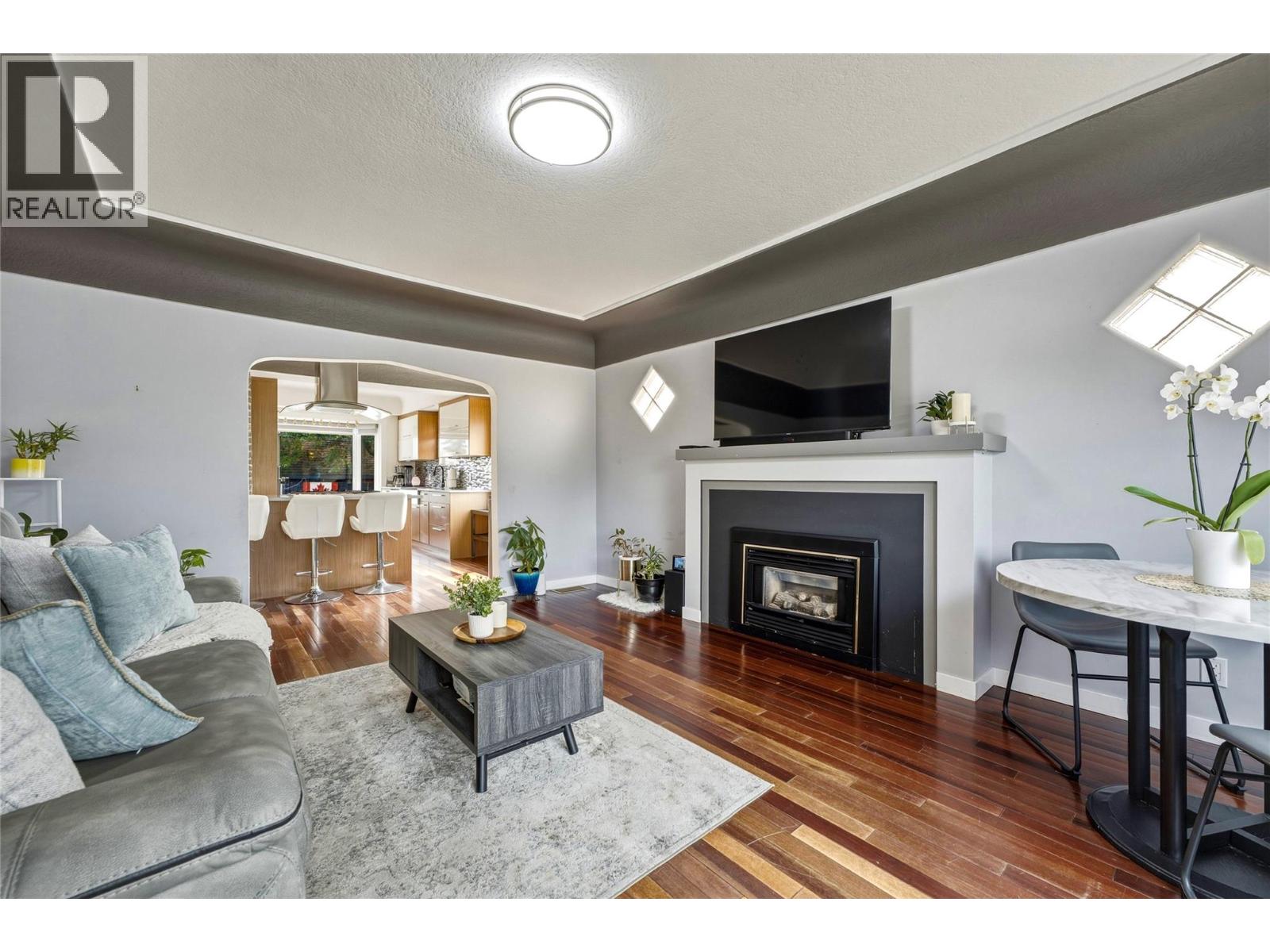 1701 34 Street, Vernon, British Columbia  V1T 5V7 - Photo 4 - 10397205