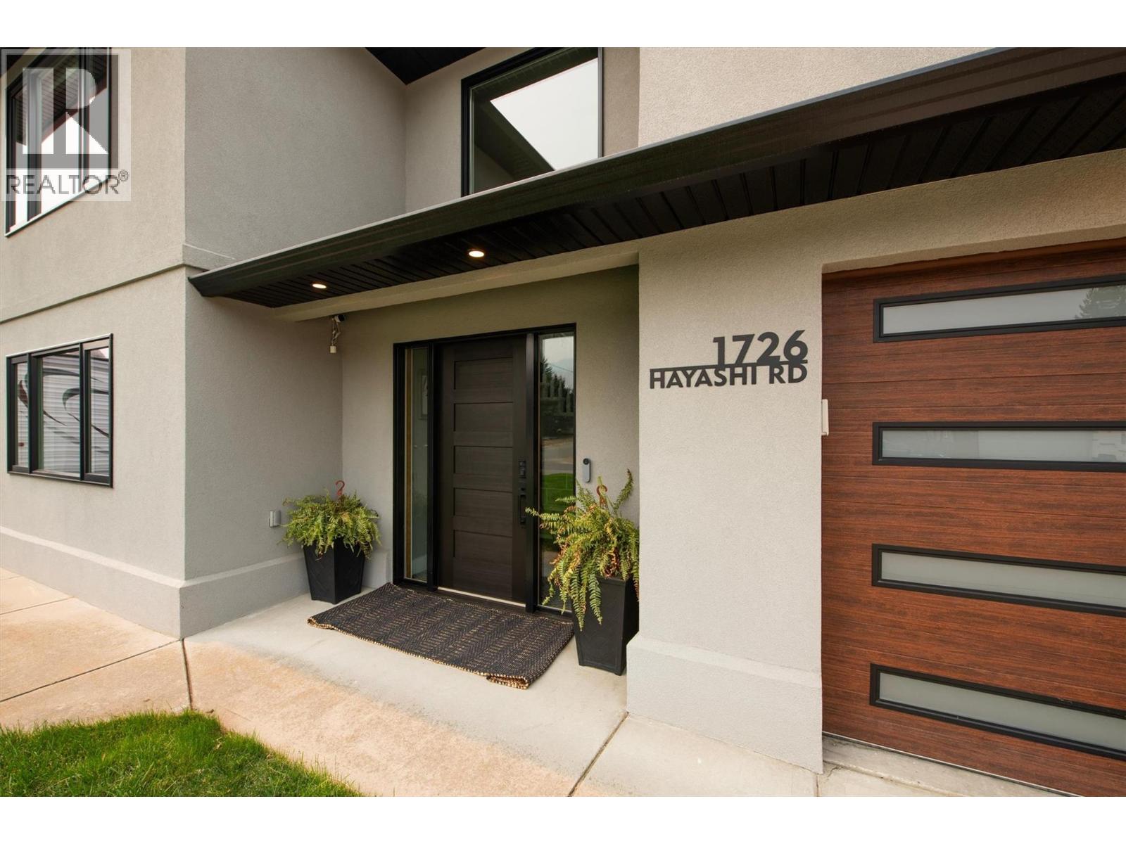 1726 Hayashi Road, Kelowna, British Columbia  V1P 1B2 - Photo 1 - 10397105