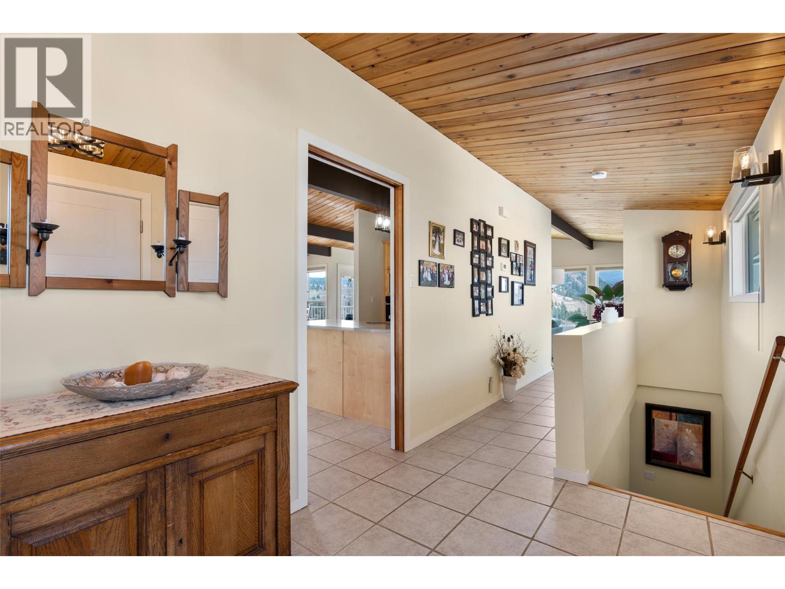 2080 Robbins Range Road, Kamloops, British Columbia  V2C 6W1 - Photo 13 - 10397217
