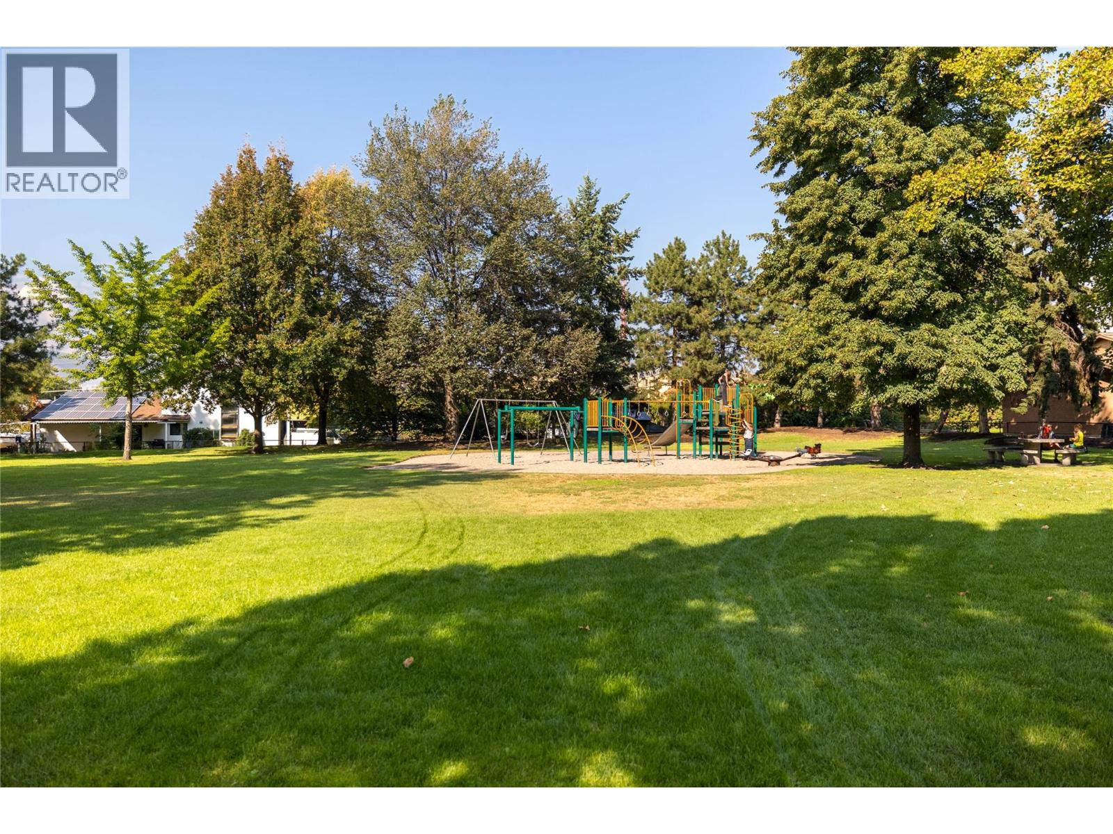 1284 Mcbride Road, Kelowna, British Columbia  V1Y 4A3 - Photo 38 - 10397172